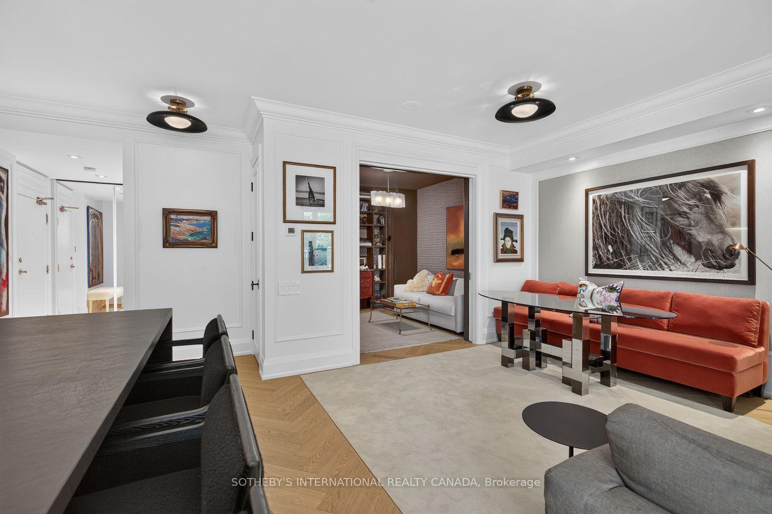 20 Scrivener Square 301, Toronto Unit: 301