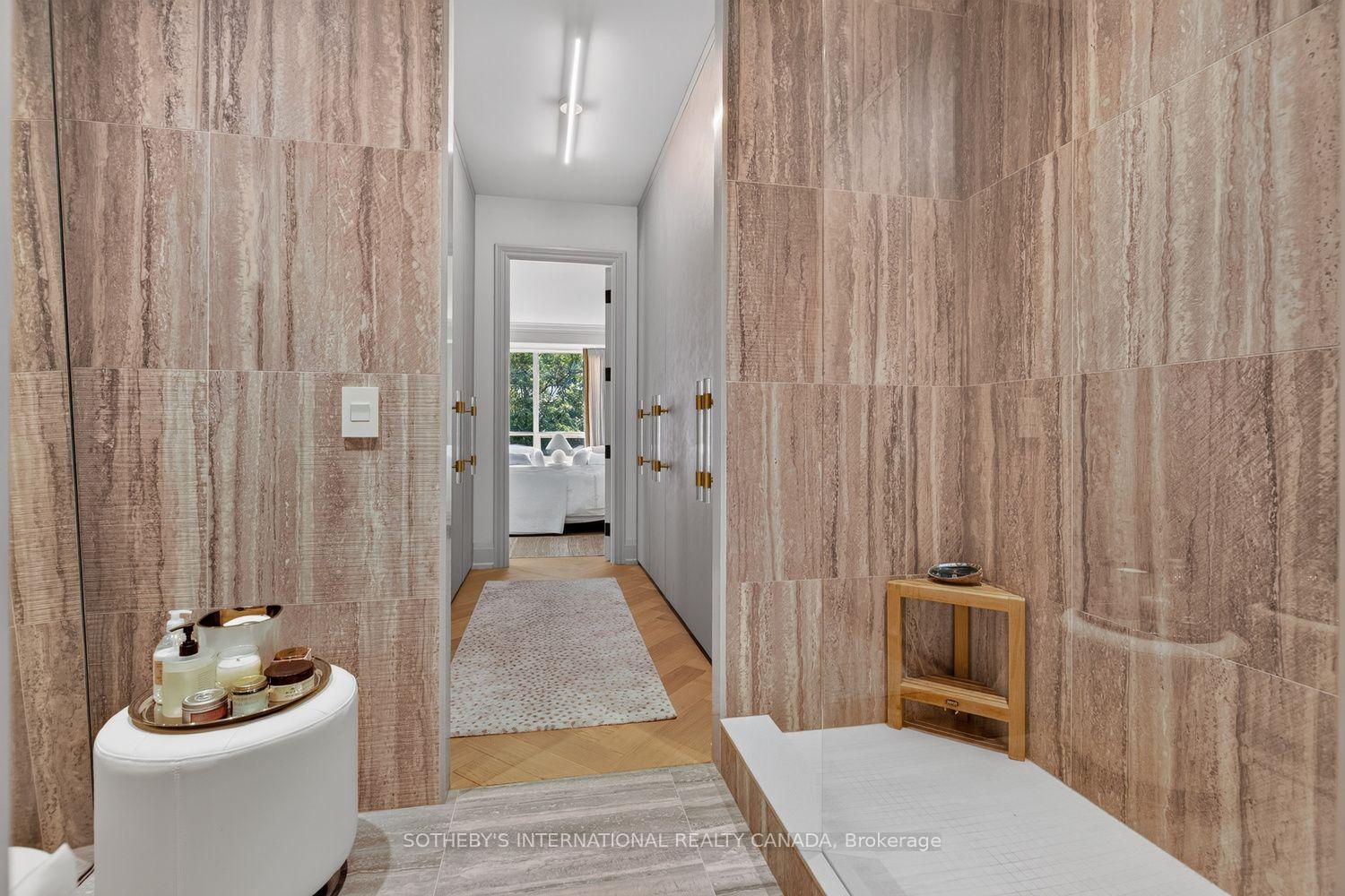 20 Scrivener Square 301, Toronto Unit: 301