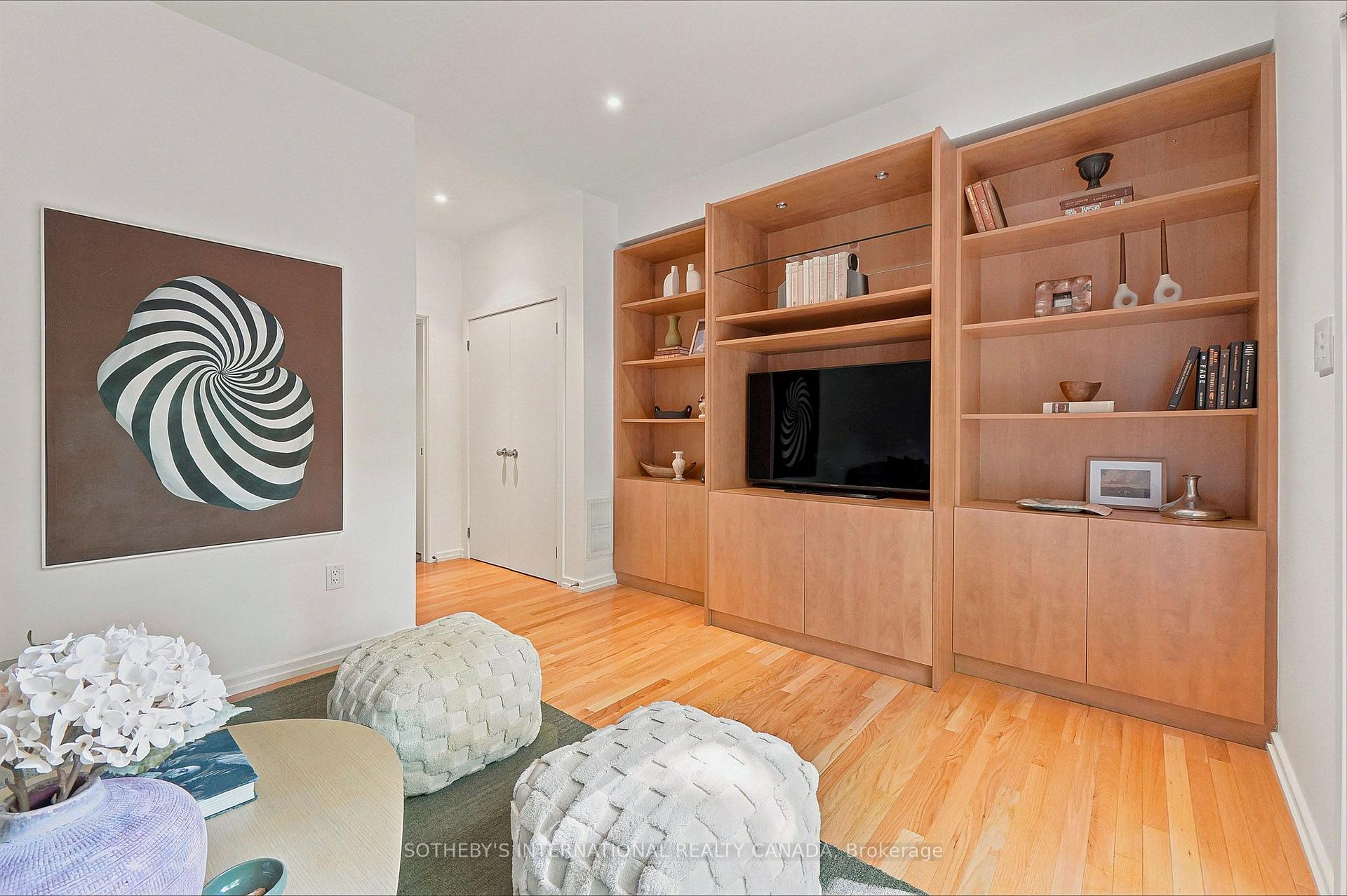 2 Sibelius Lane, Toronto