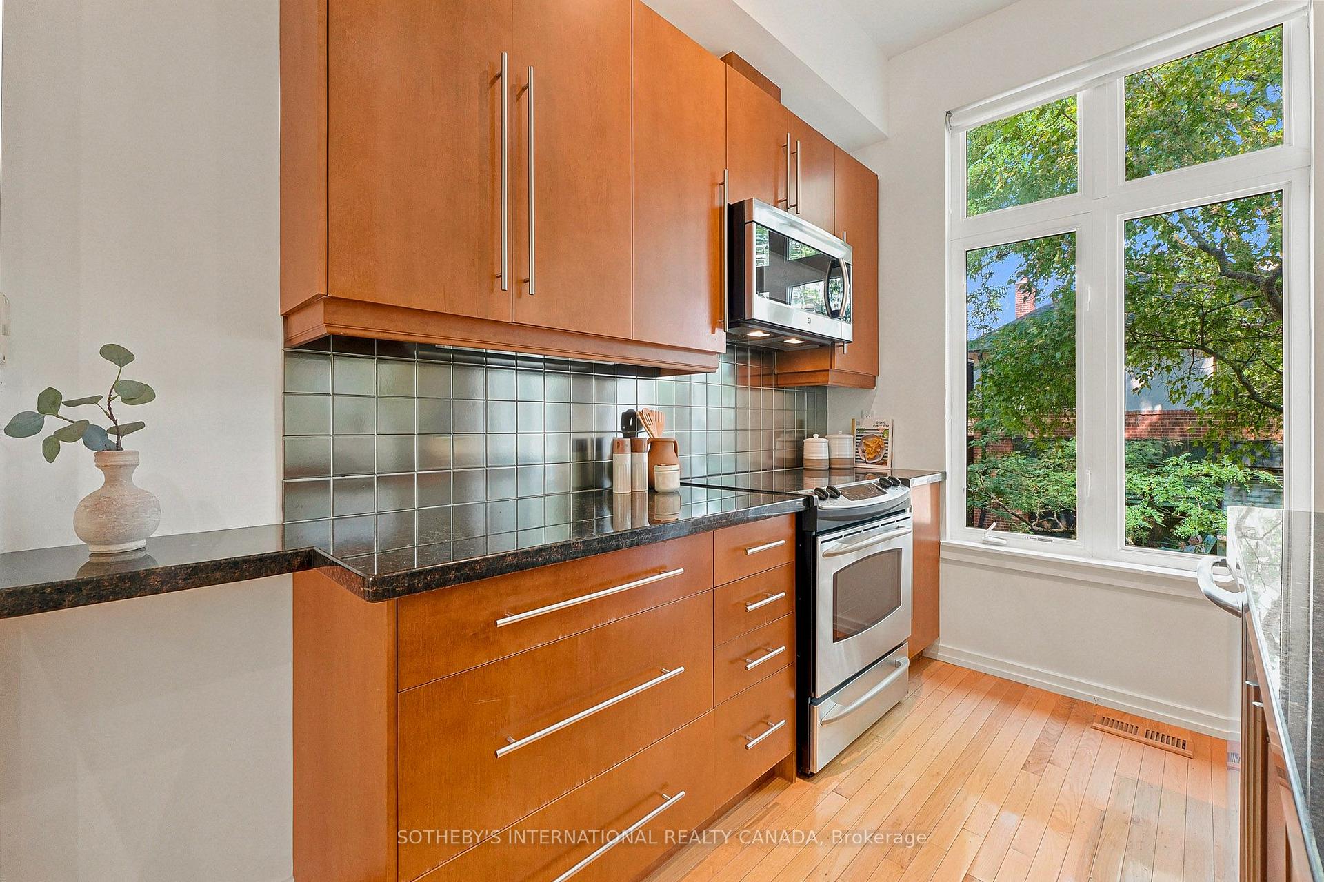 2 Sibelius Lane, Toronto