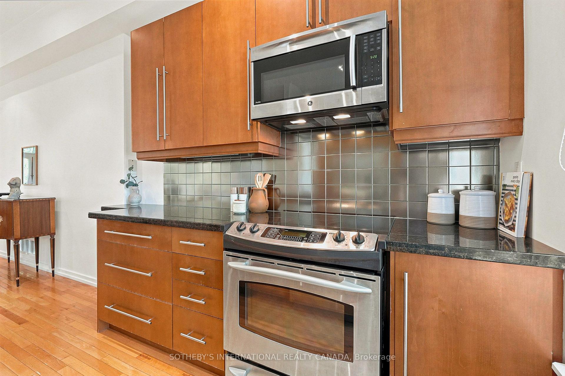 2 Sibelius Lane, Toronto