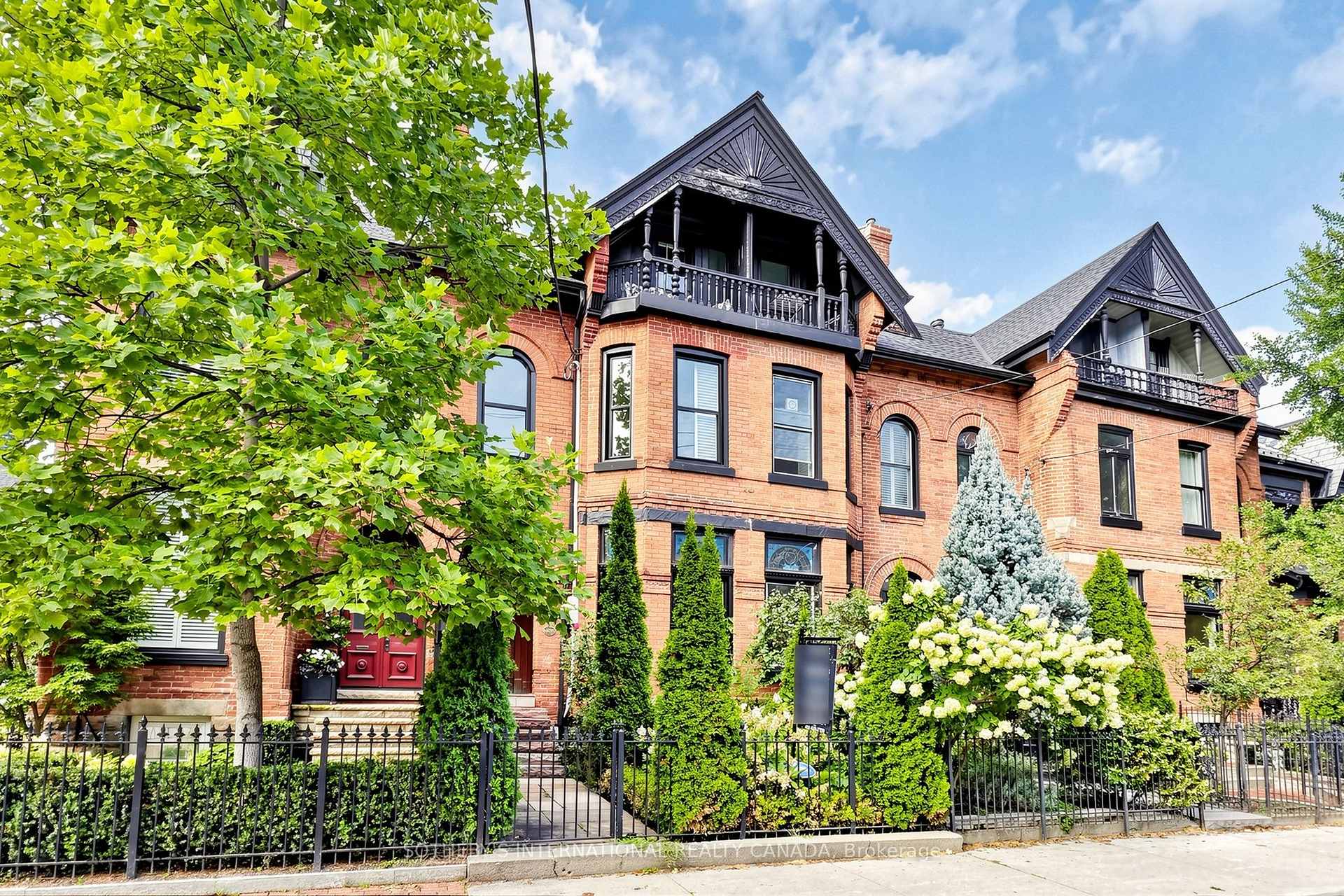 328 Wellesley Street E, Toronto