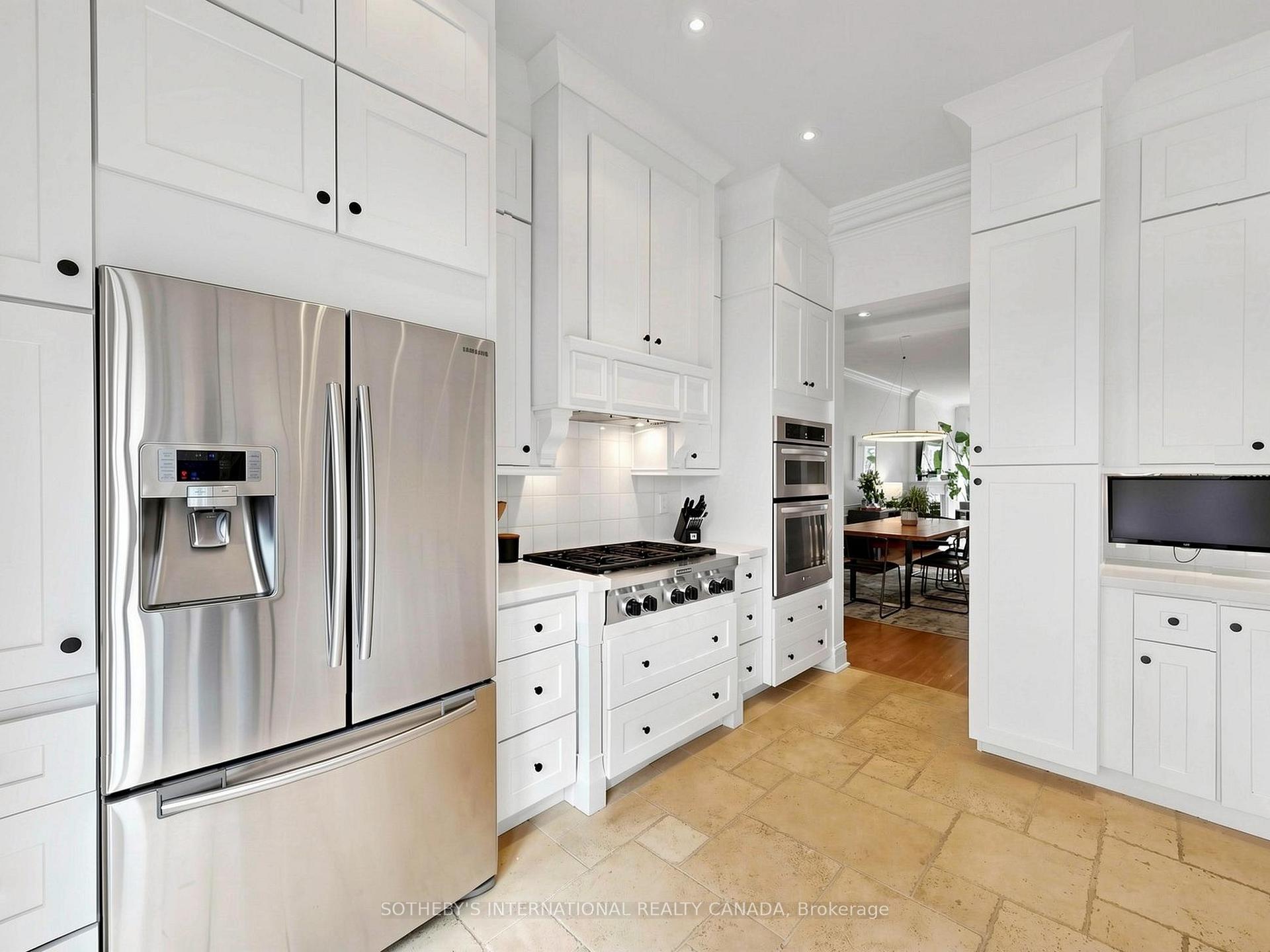 328 Wellesley Street E, Toronto