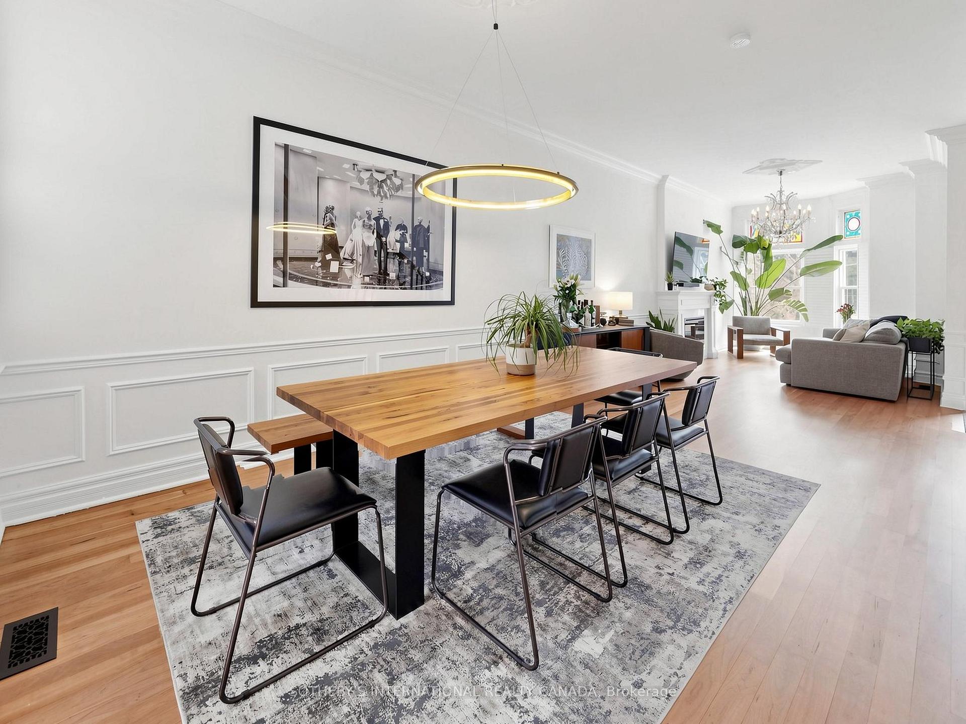 328 Wellesley Street E, Toronto