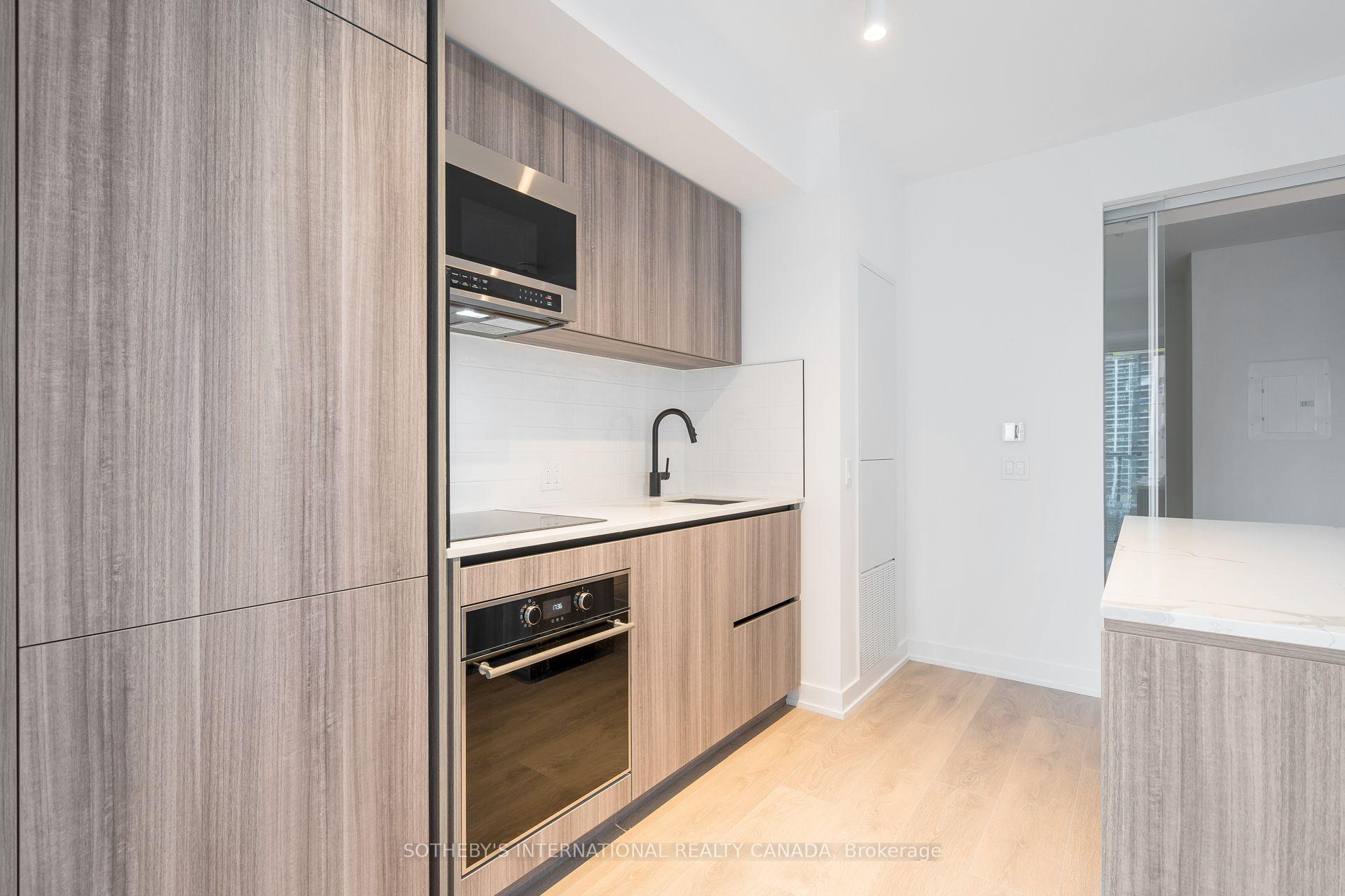 117 Broadway Avenue 407, Toronto Unit: 407