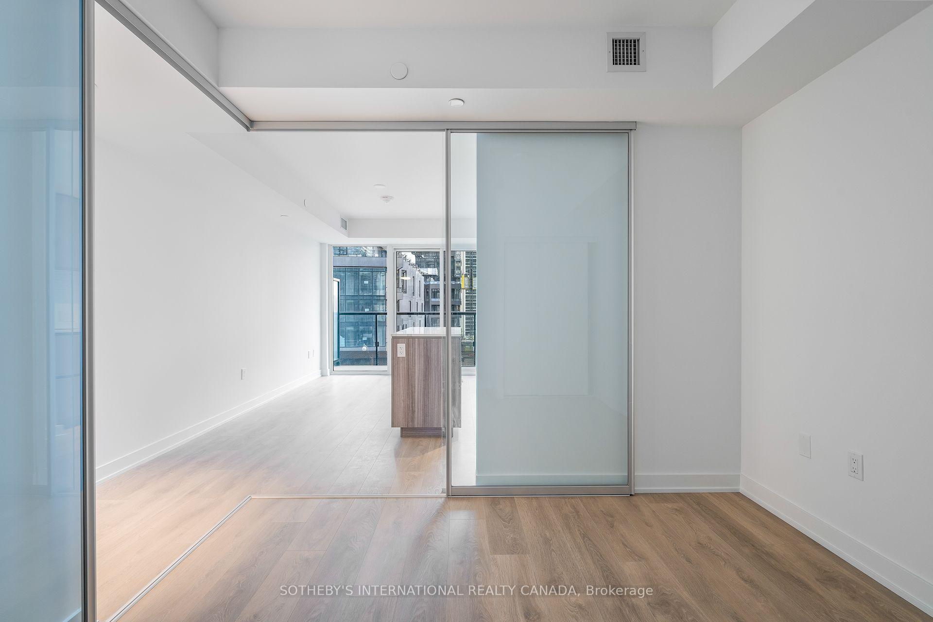 117 Broadway Avenue 407, Toronto Unit: 407