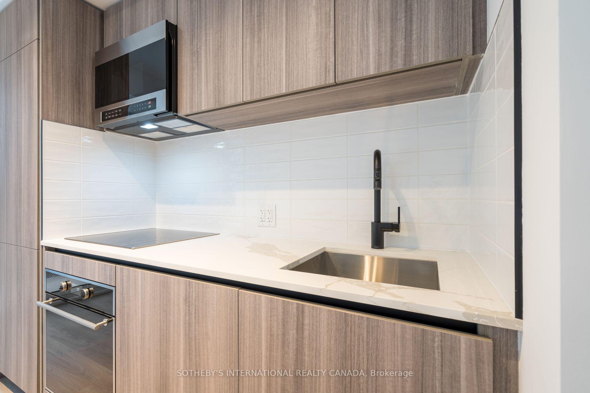 117 Broadway Avenue 407, Toronto Unit: 407