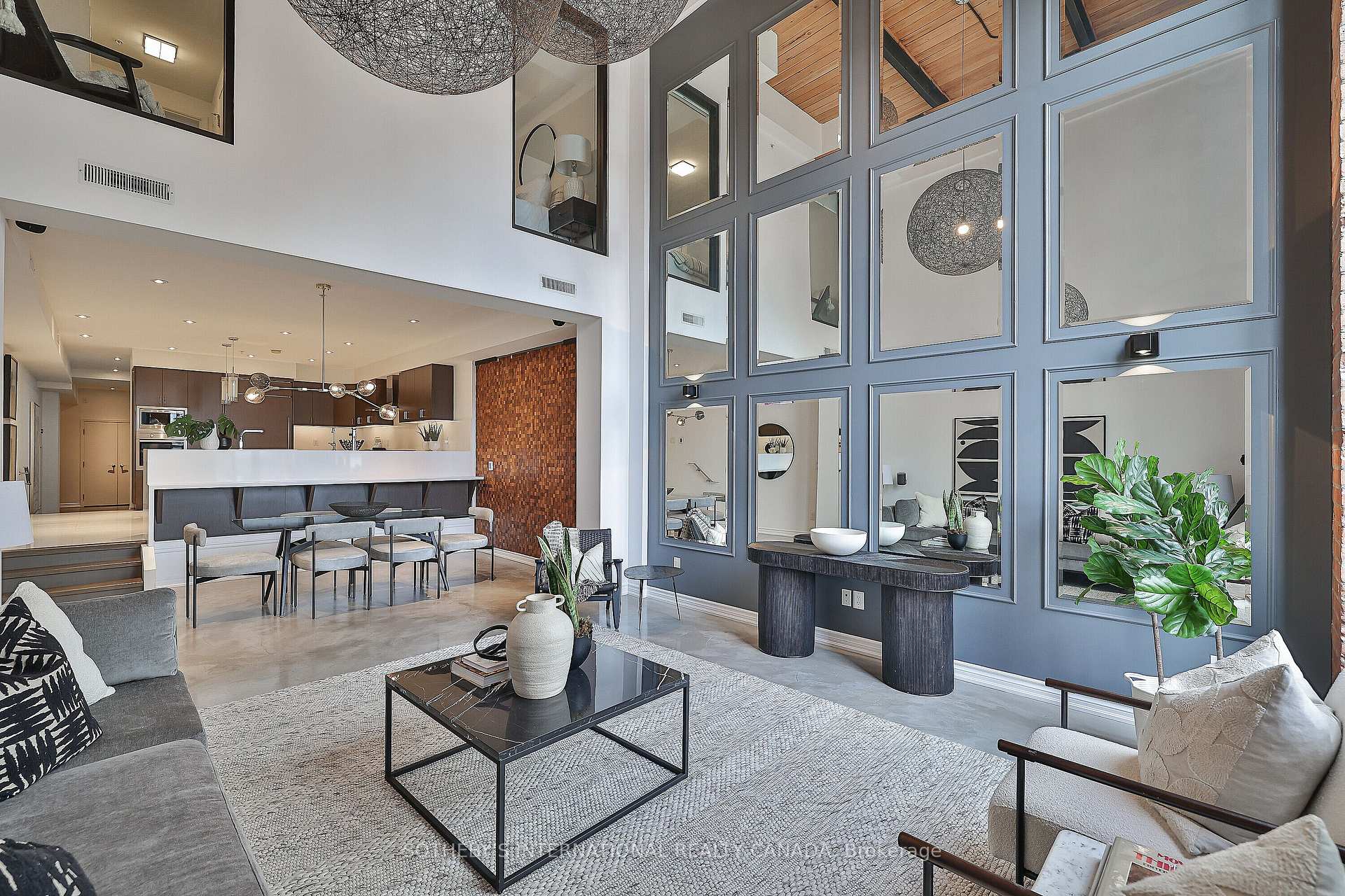 43 Hanna Avenue 441, Toronto Unit: 441
