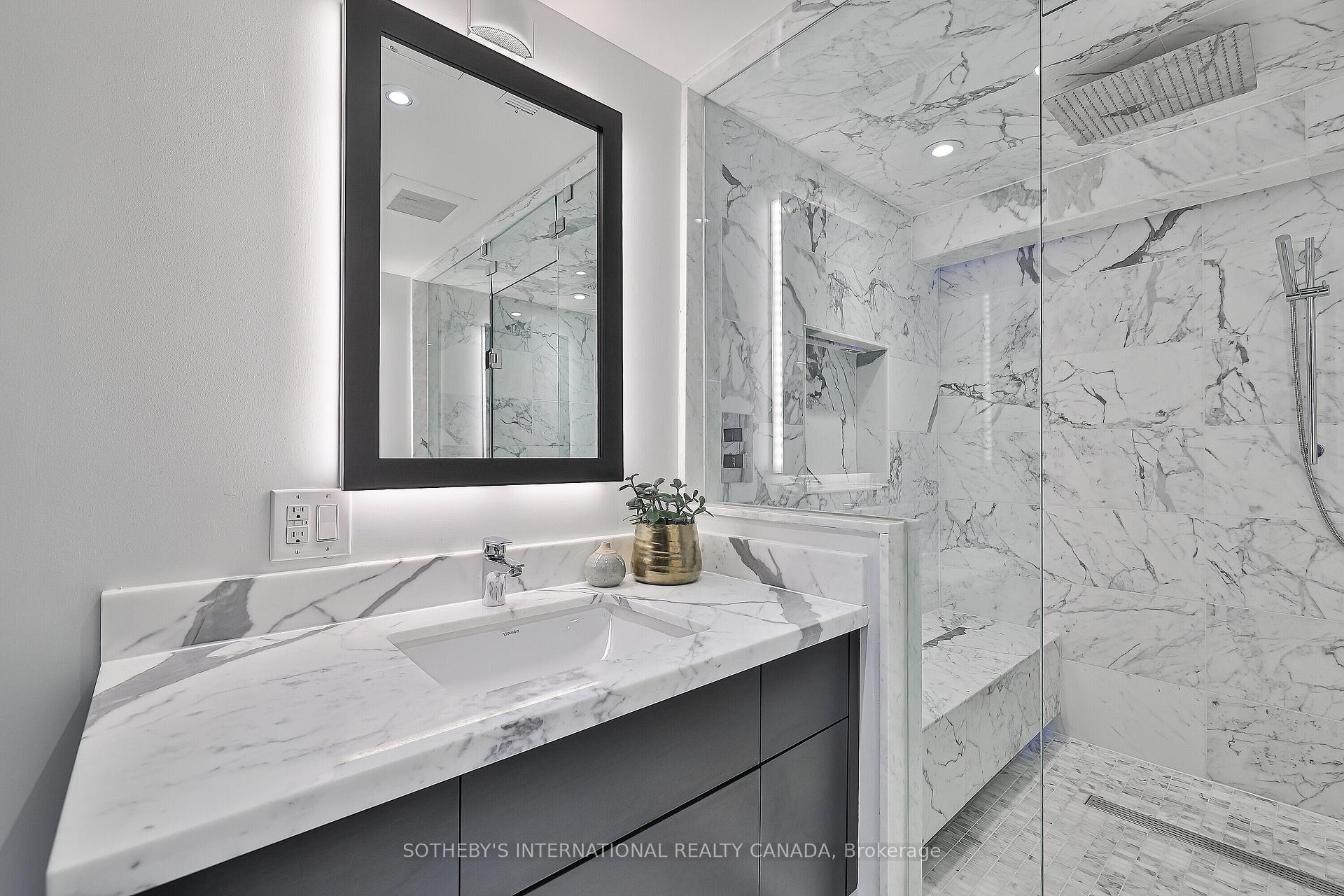 43 Hanna Avenue 441, Toronto Unit: 441