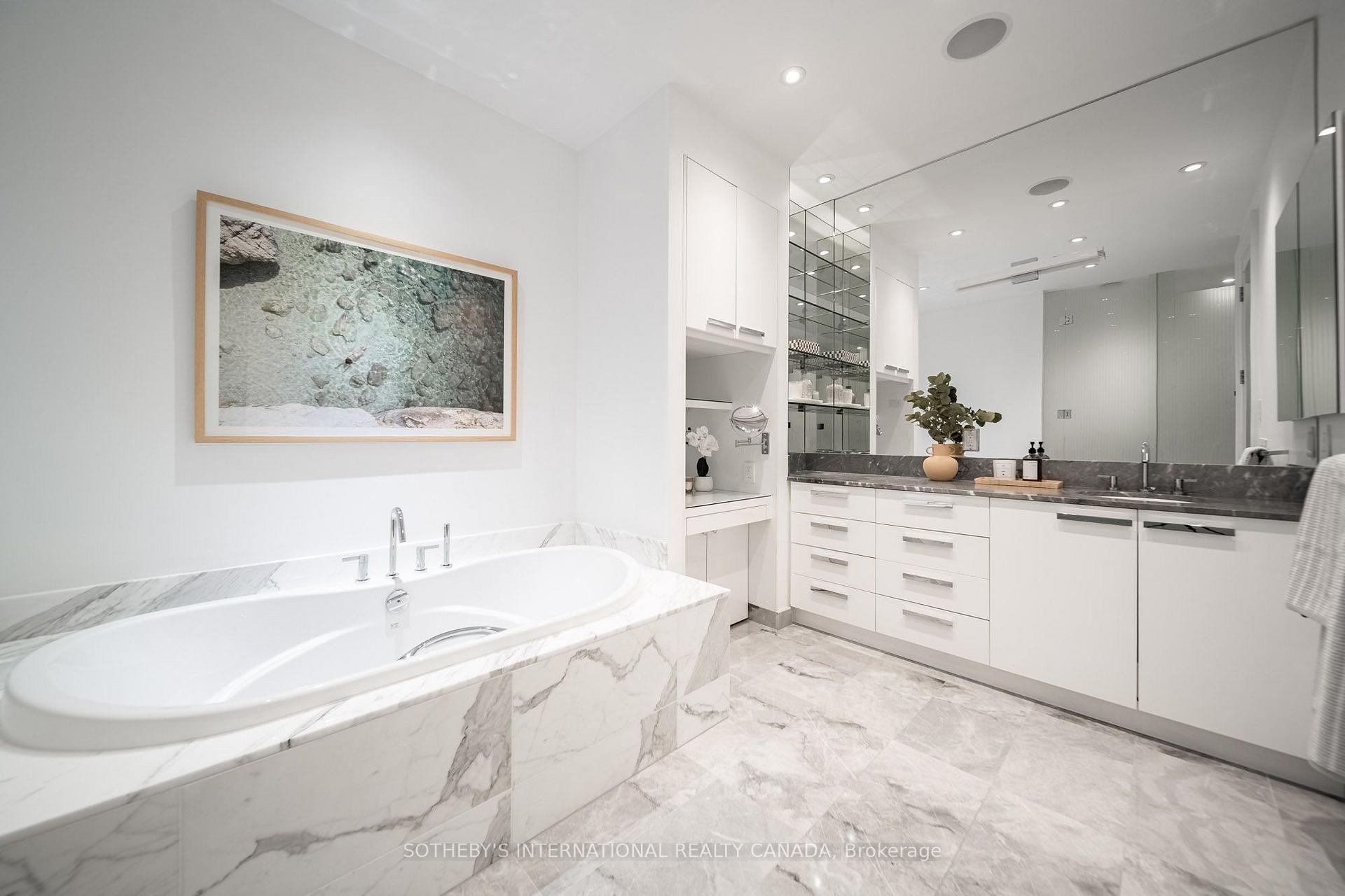 88 Davenport Road 804, Toronto Unit: 804