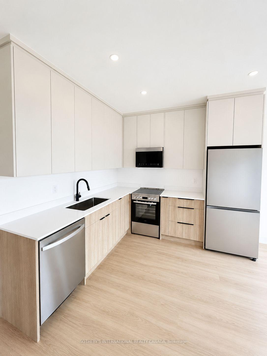 207 Connaught Avenue 1, Toronto Unit: 1