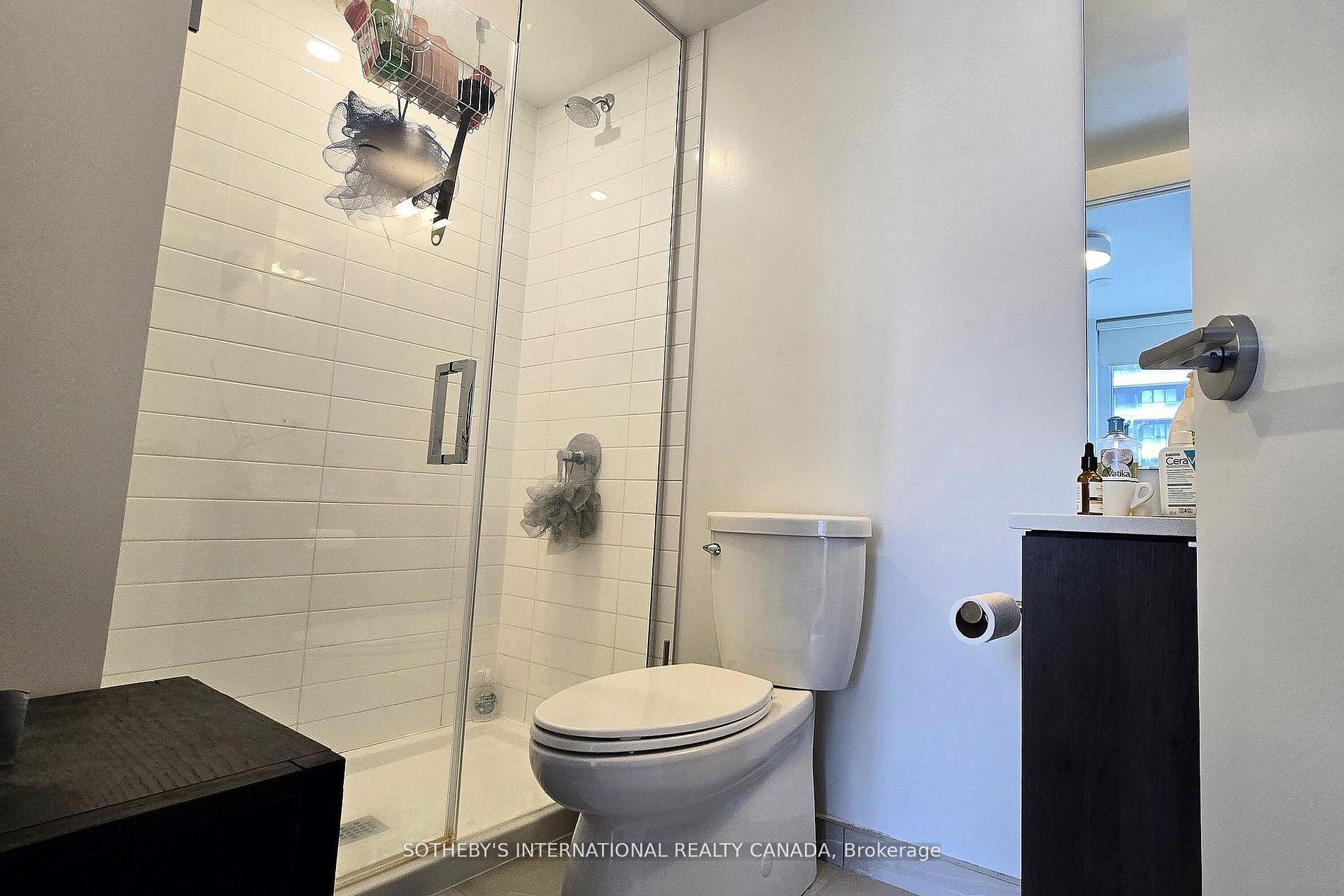 357 King Street W 2503, Toronto Unit: 2503