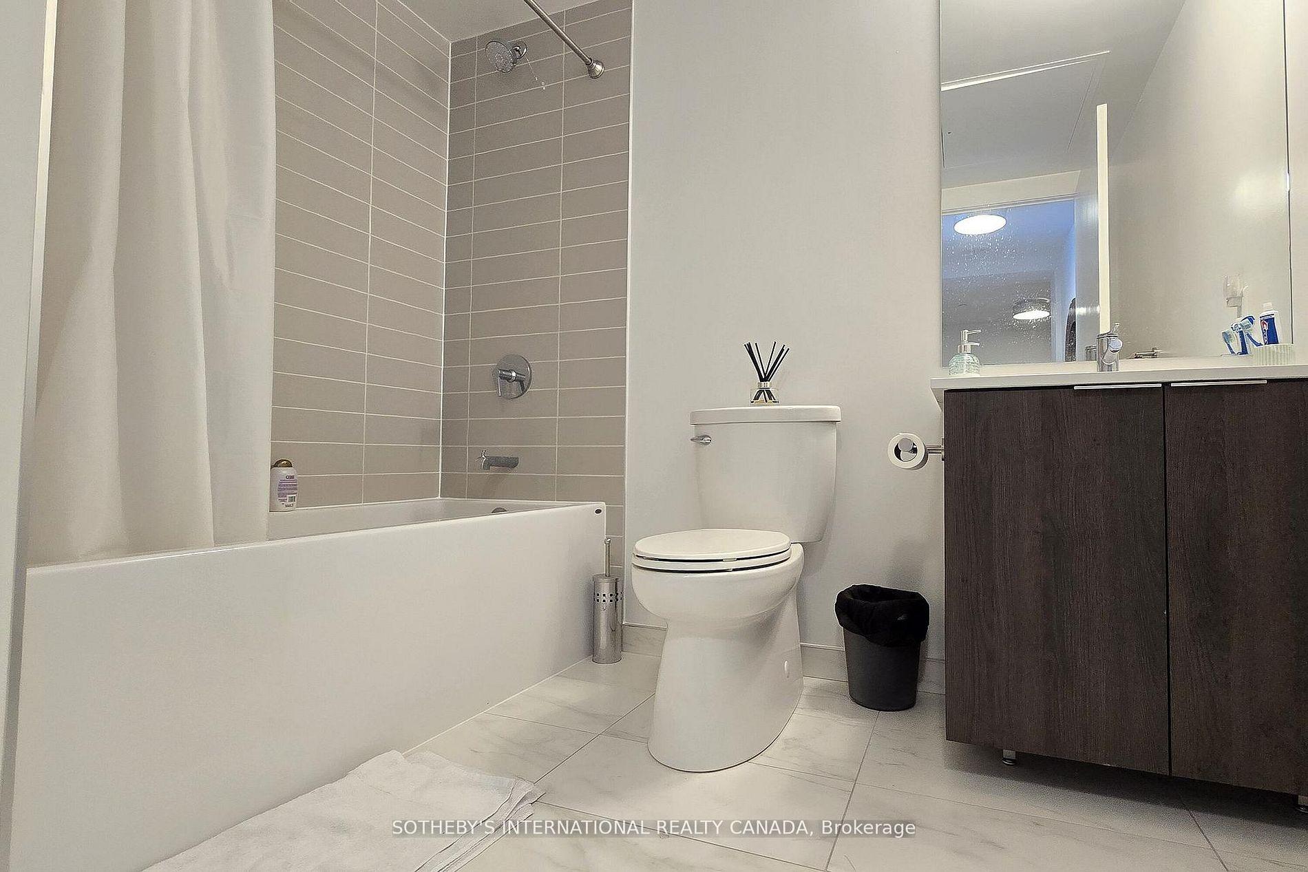 357 King Street W 2503, Toronto Unit: 2503