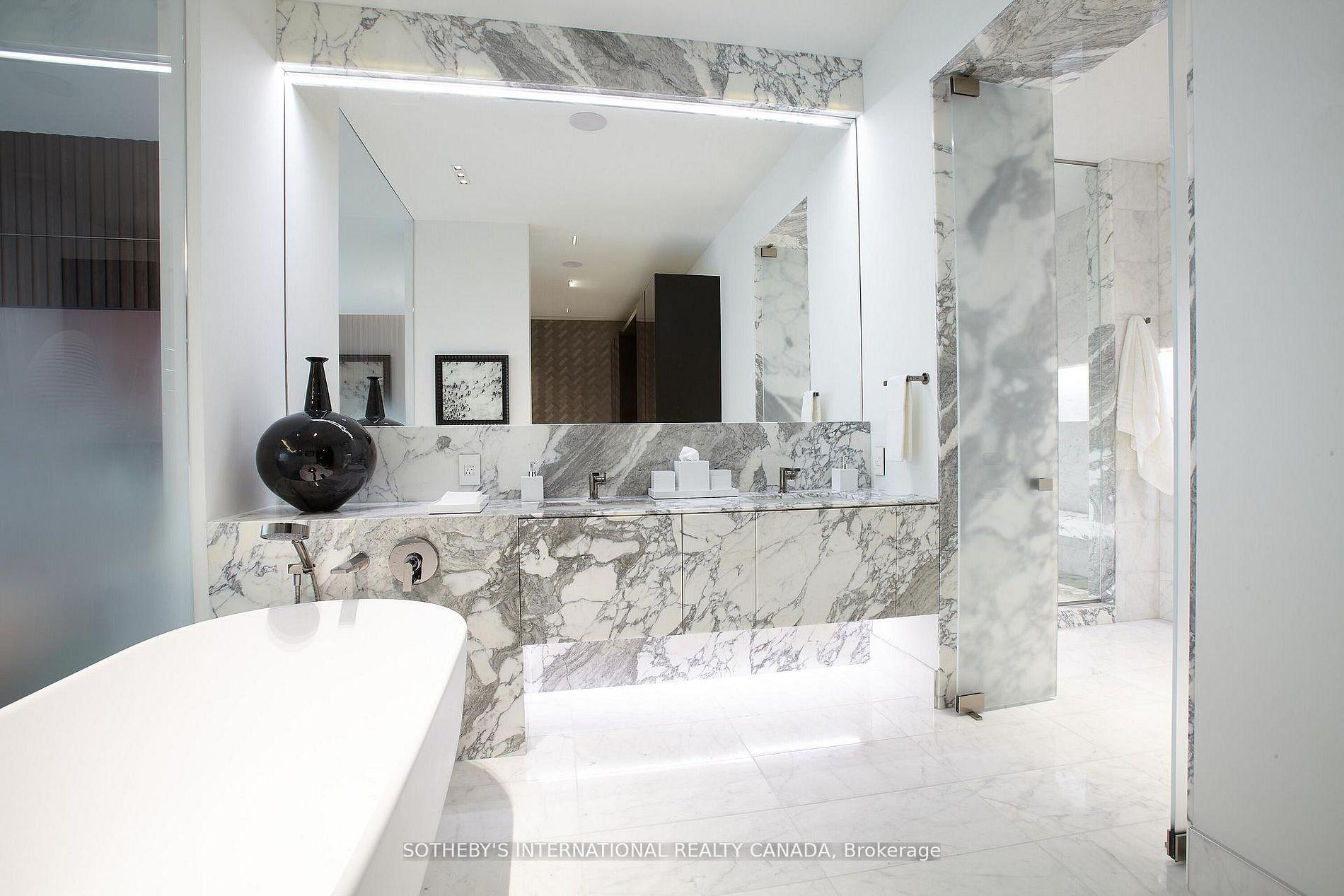 183 Wellington Street W 4602/03, Toronto Unit: 4602/03