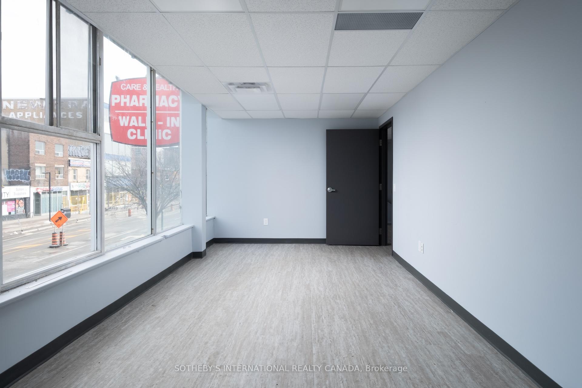 2927 Danforth Avenue Second Floor