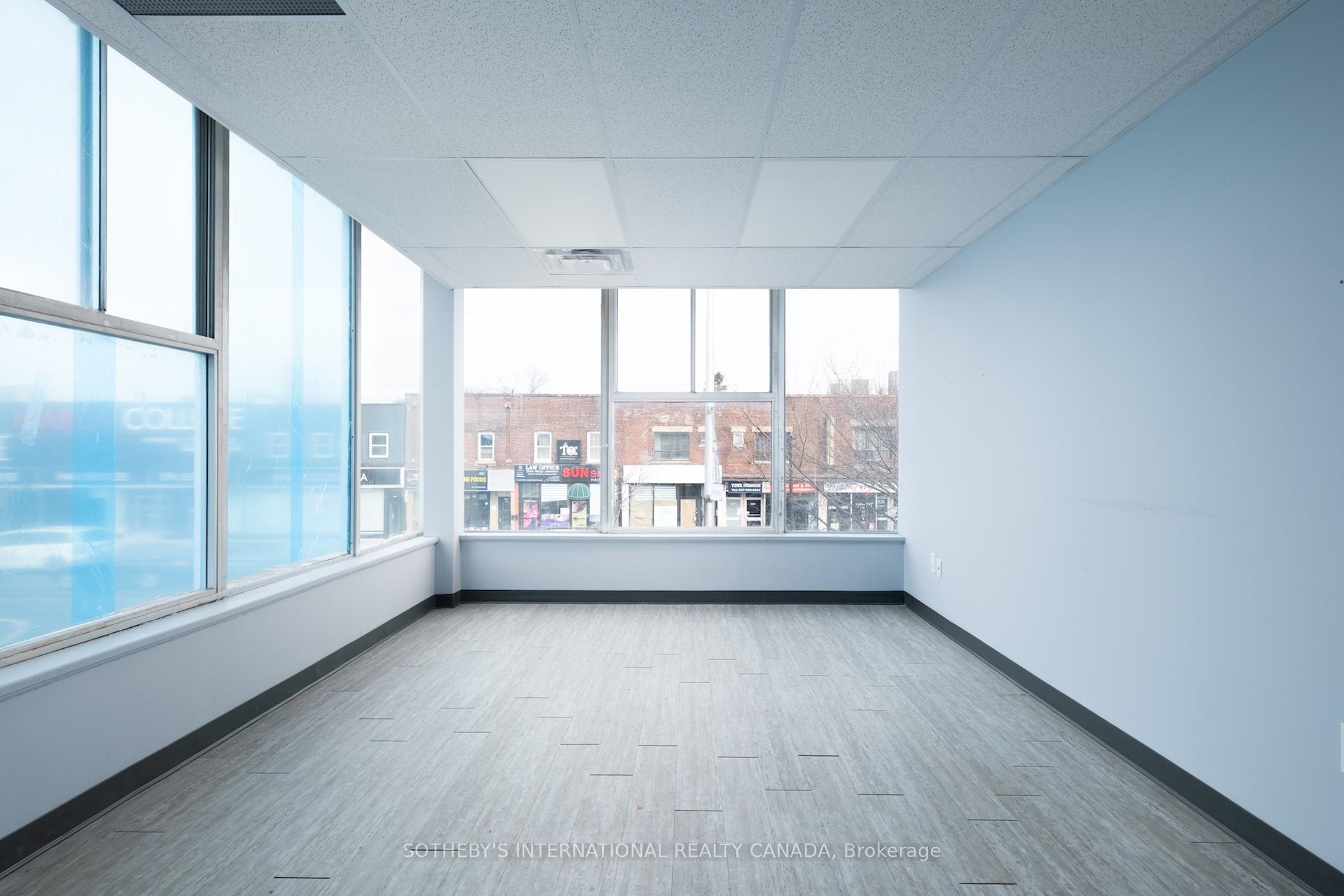 2927 Danforth Avenue Second Floor