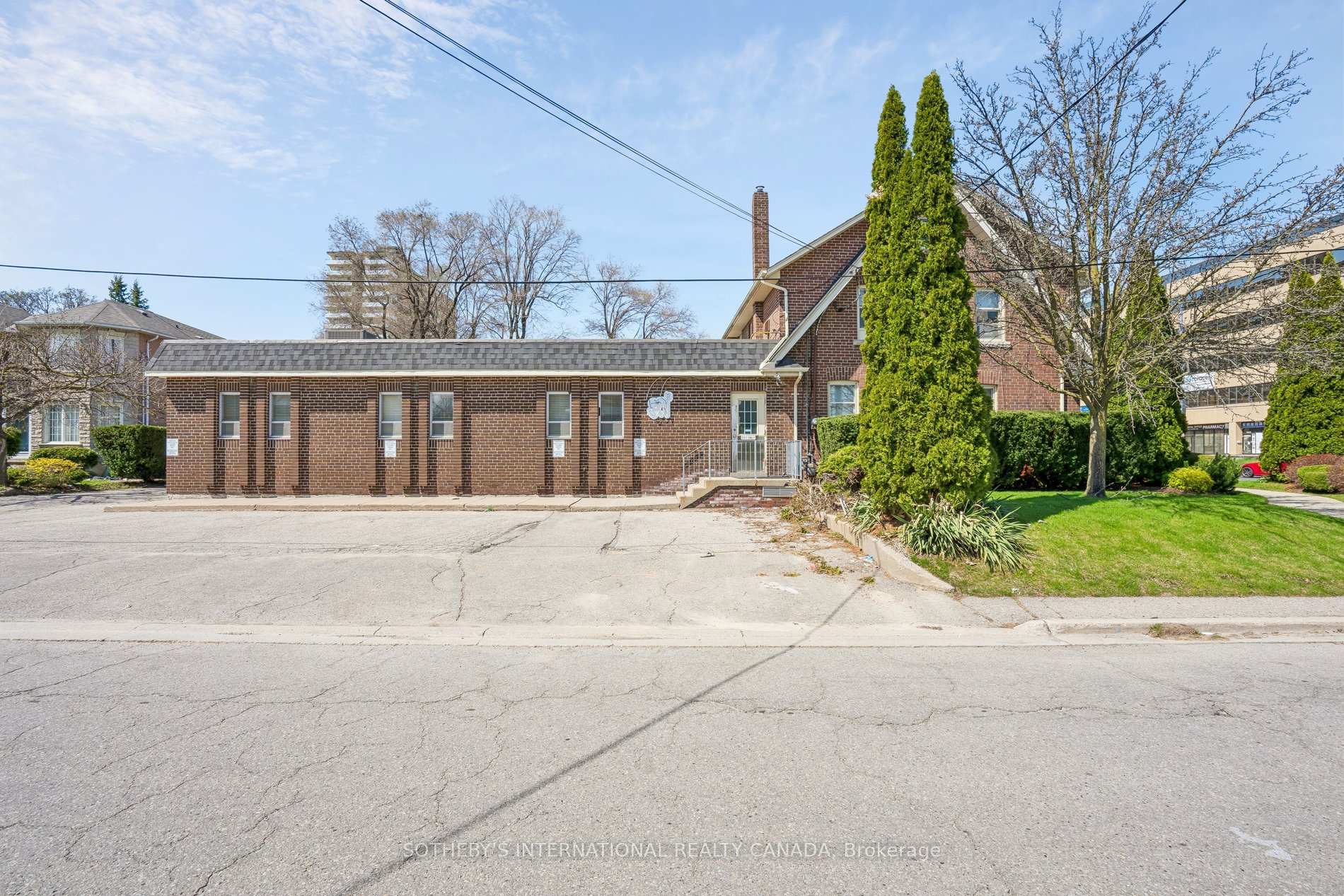 4023 Sheppard Avenue