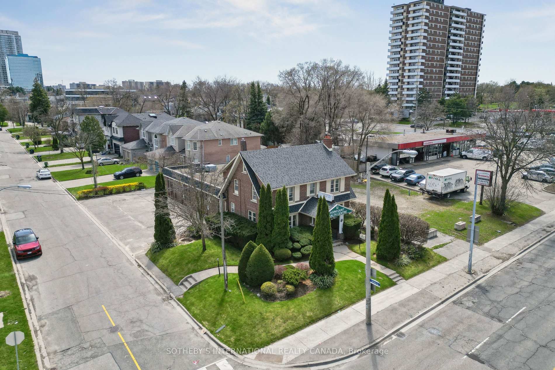 4023 Sheppard Avenue