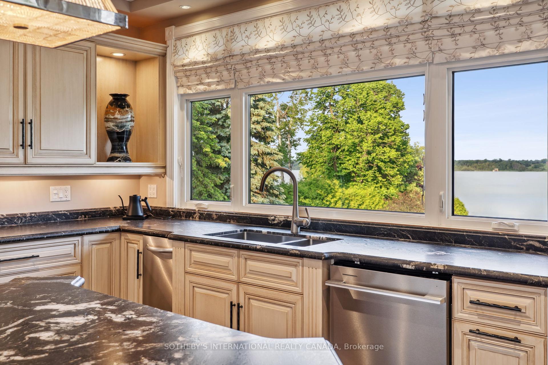 12 Island View Court