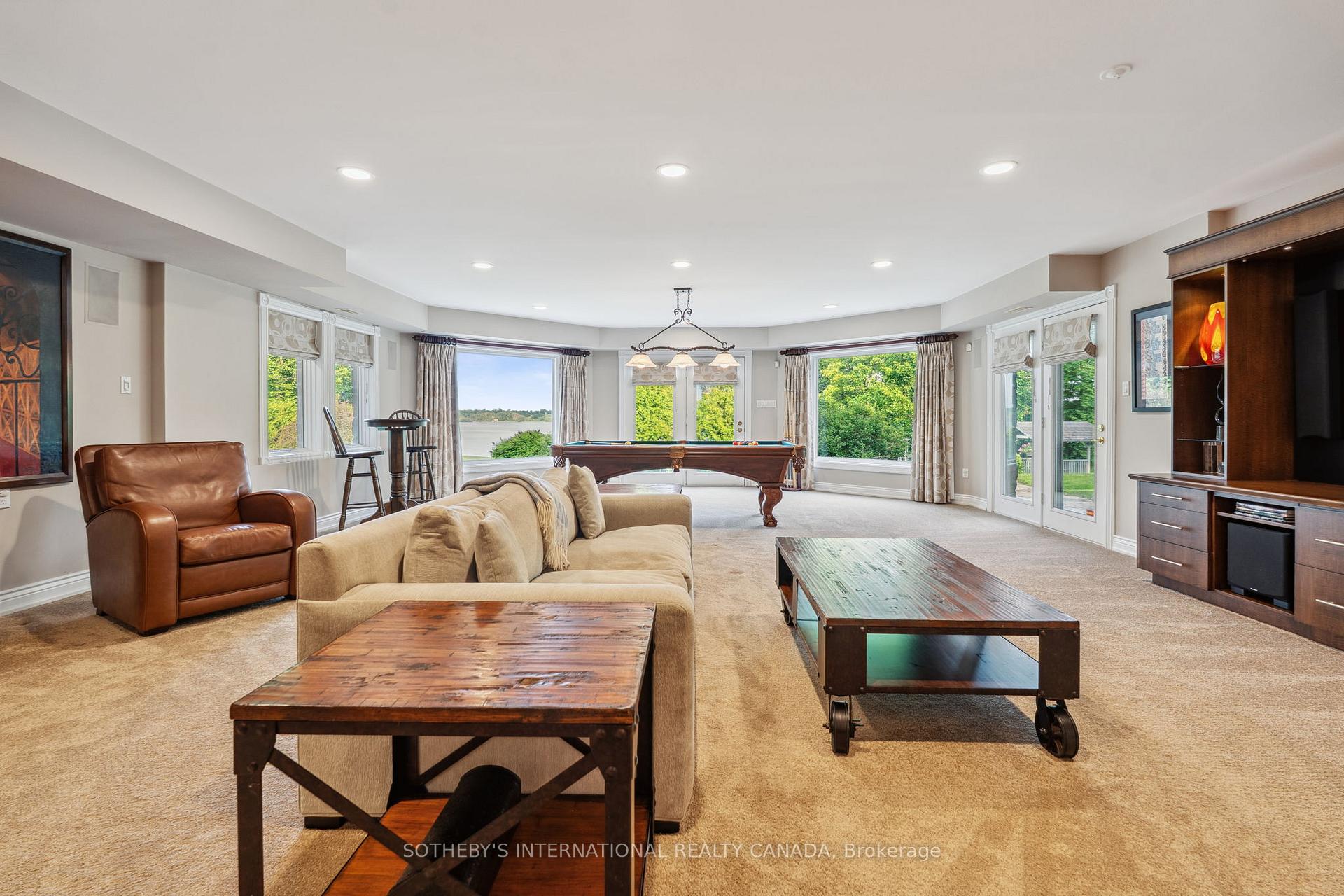 12 Island View Court