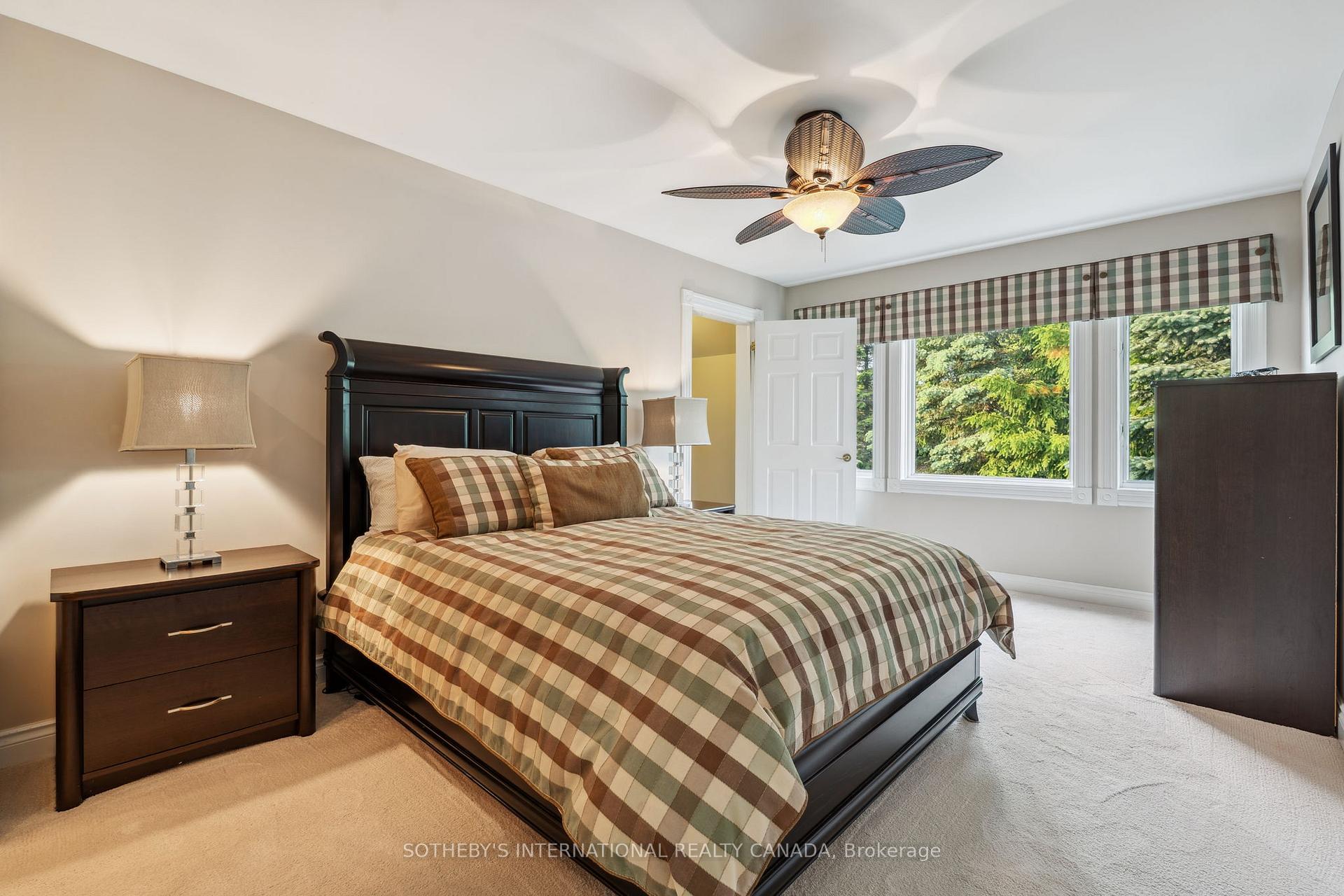 12 Island View Court