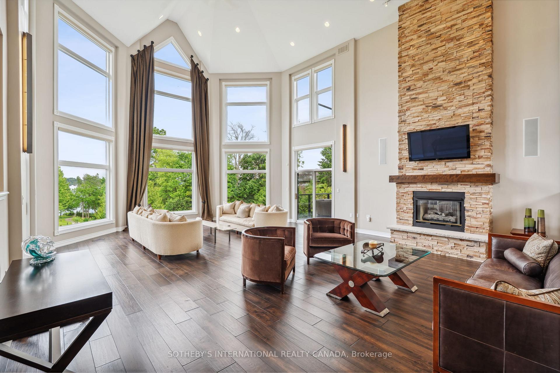12 Island View Court