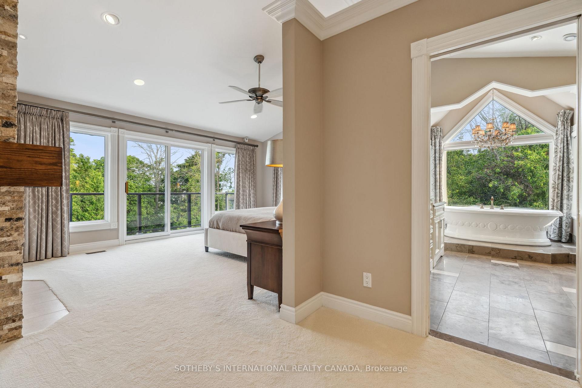 12 Island View Court