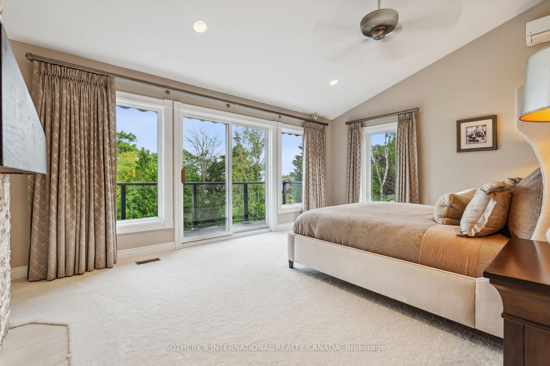 12 Island View Court