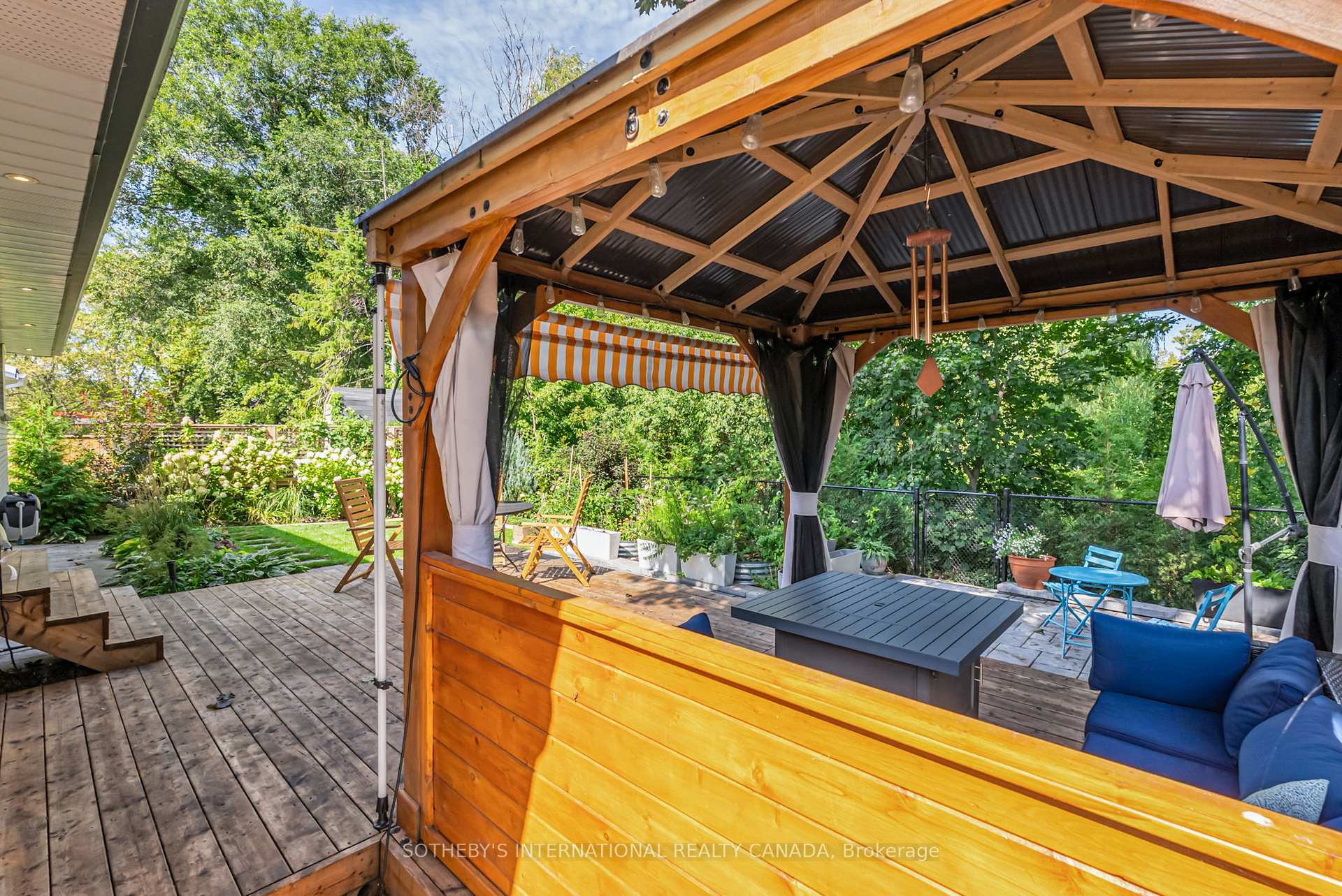 902 Vistula Drive