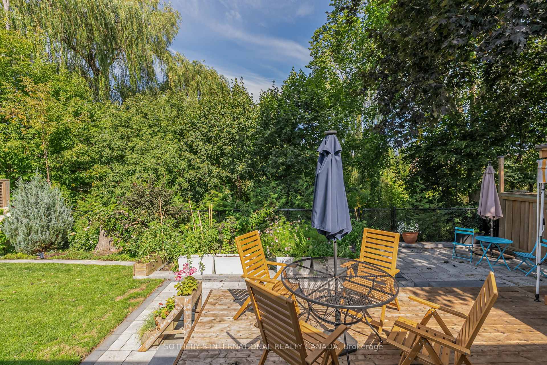 902 Vistula Drive