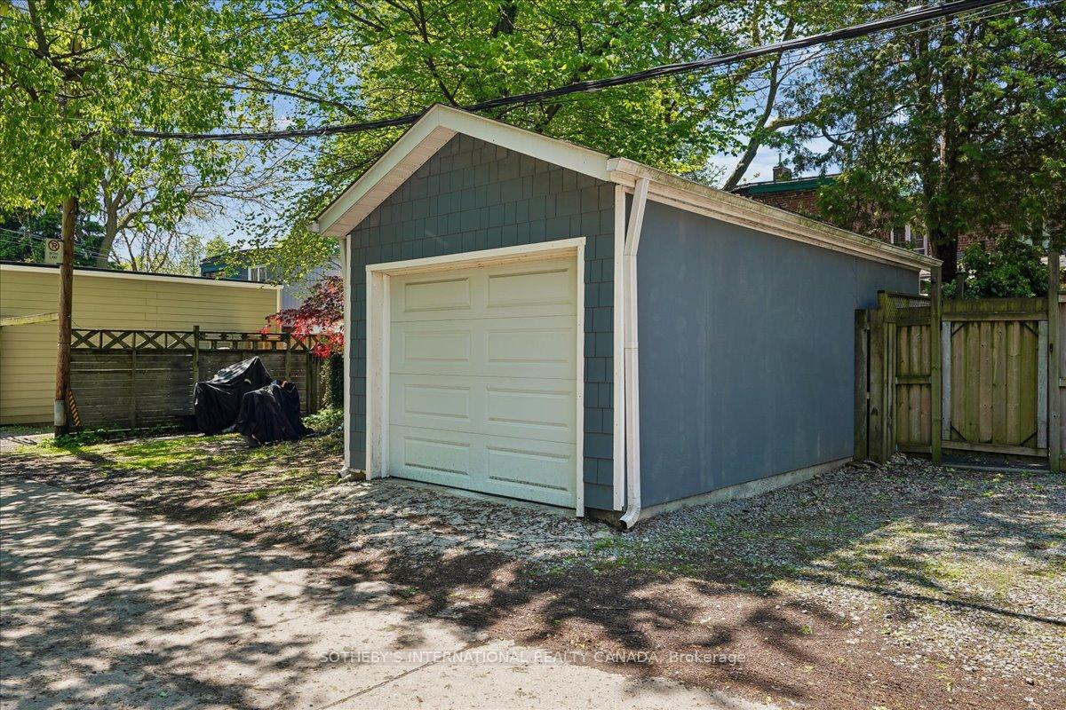 257 Booth Avenue
