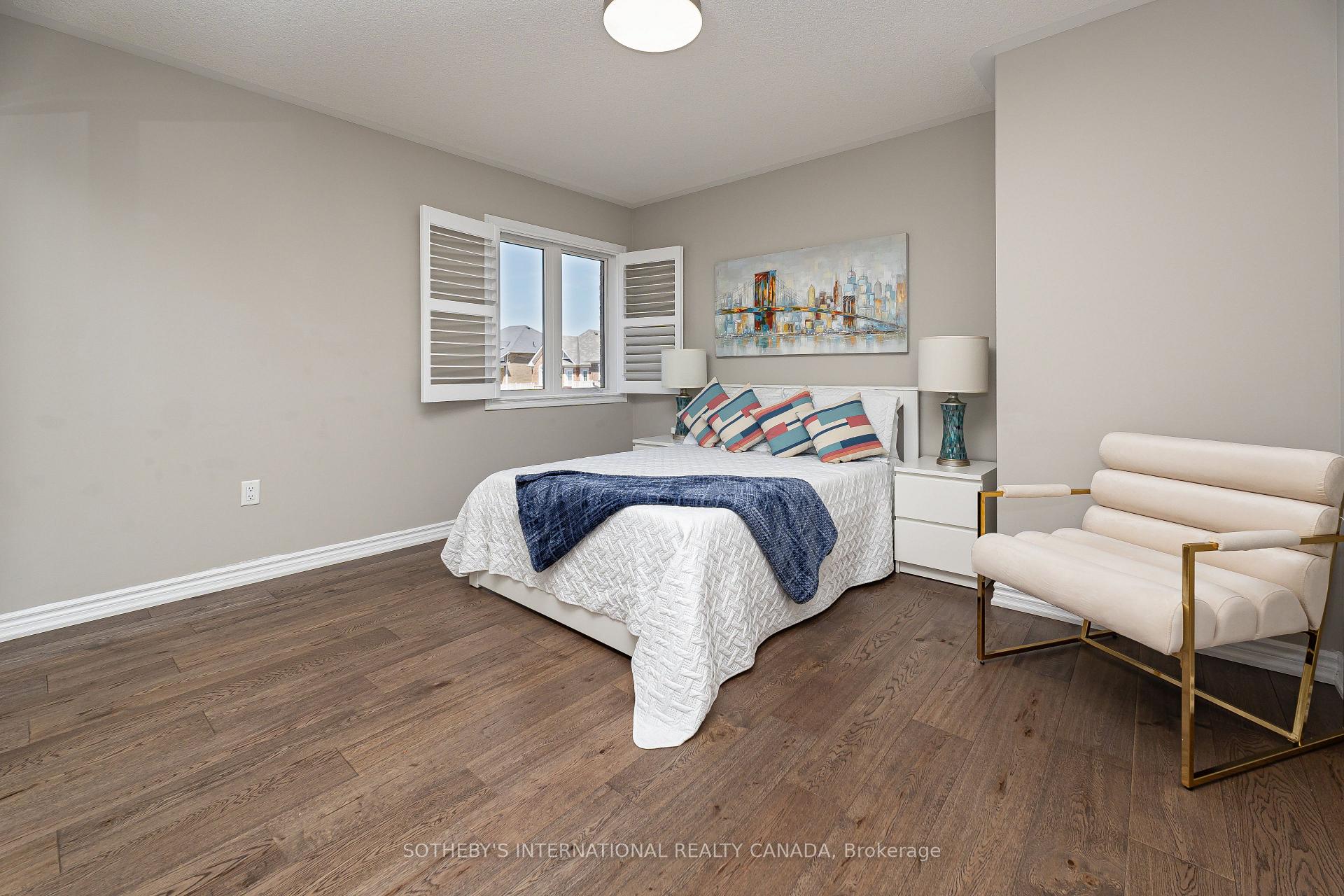 1056 Foxtail Crescent