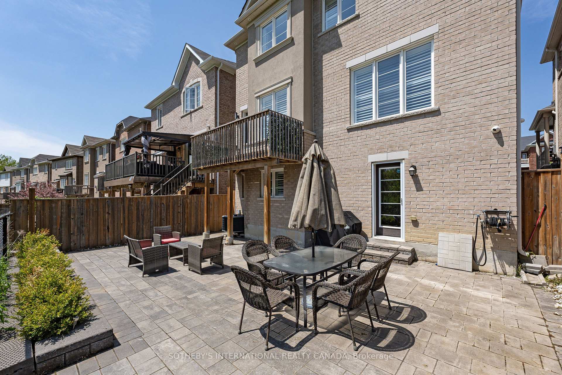 1056 Foxtail Crescent