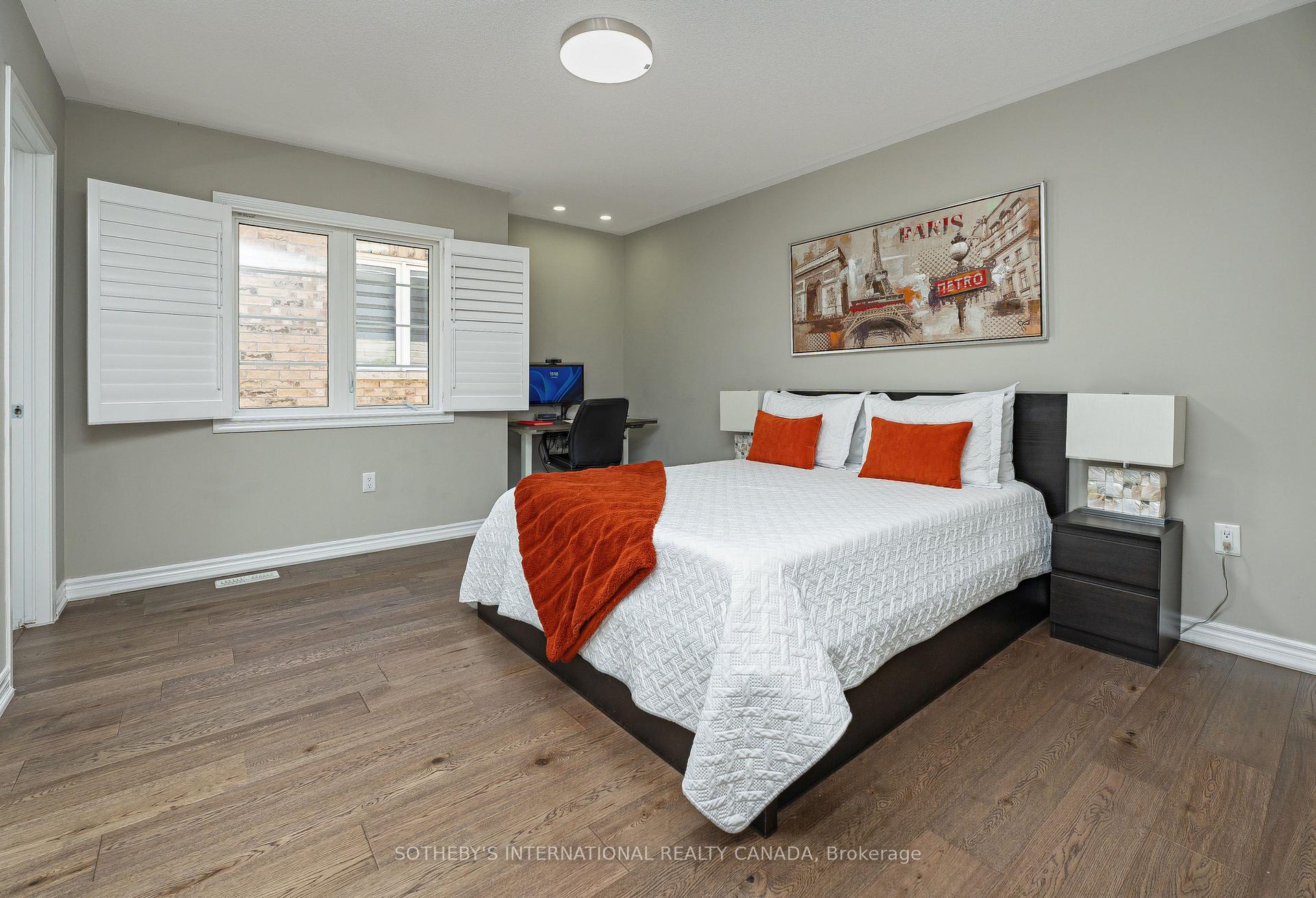 1056 Foxtail Crescent
