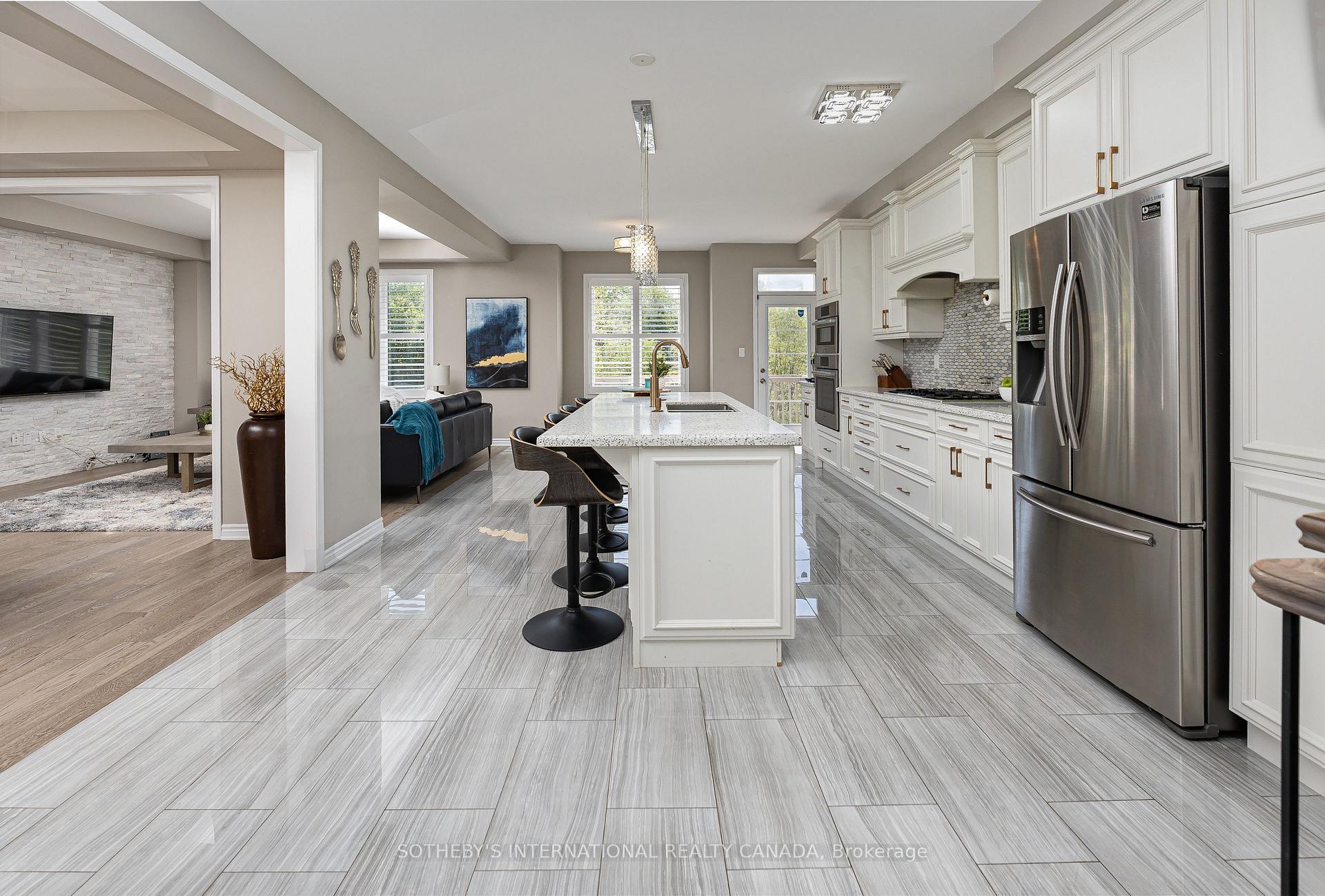 1056 Foxtail Crescent