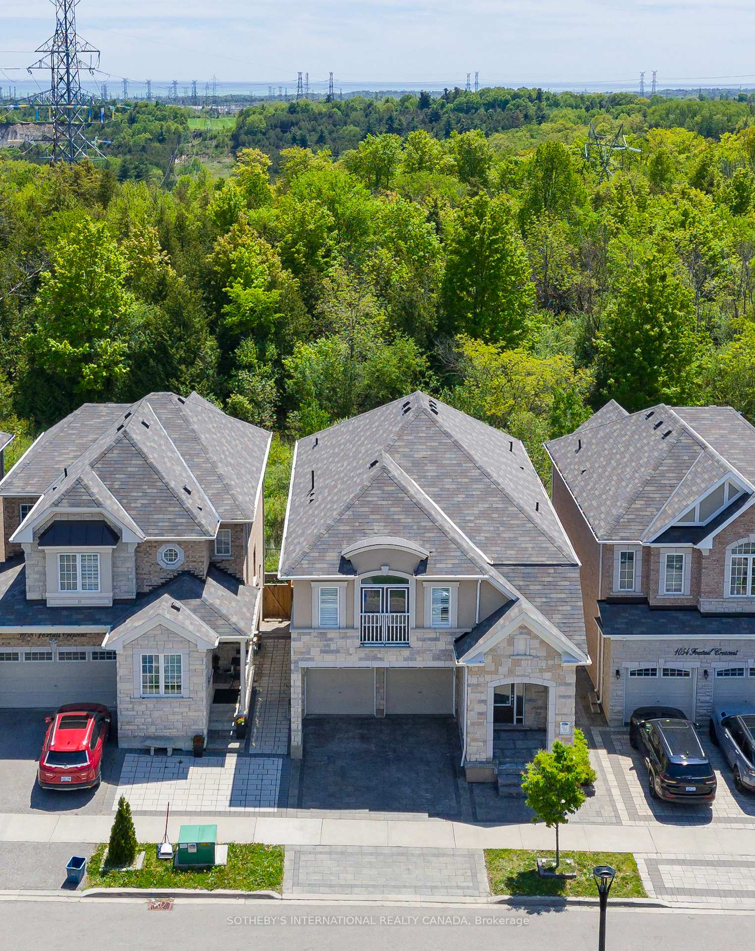 1056 Foxtail Crescent