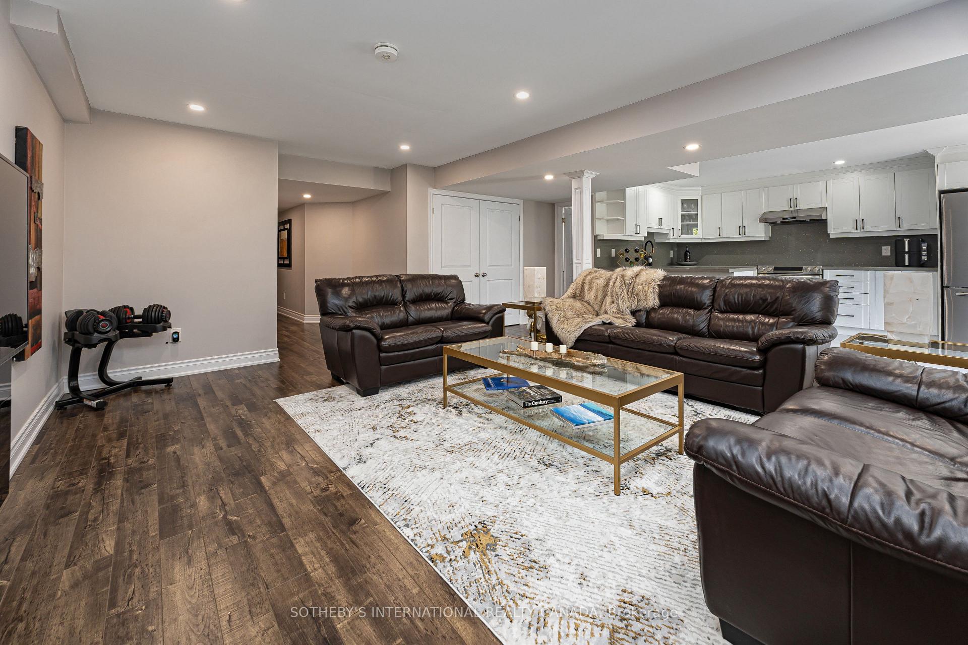 1056 Foxtail Crescent