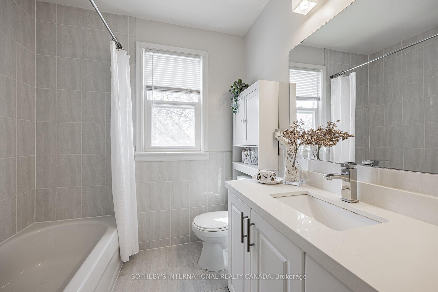 4075A Lawrence Avenue E, Toronto