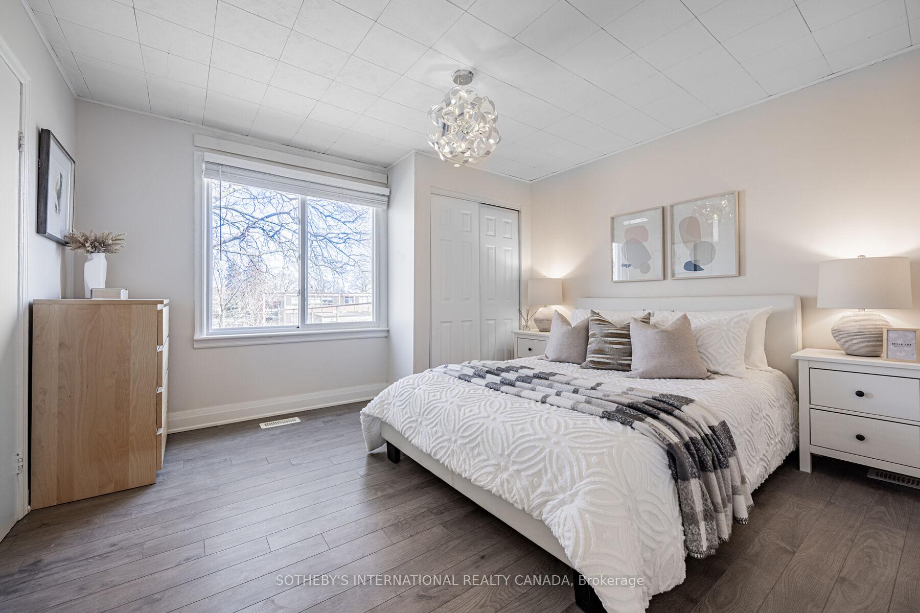 4075A Lawrence Avenue E, Toronto