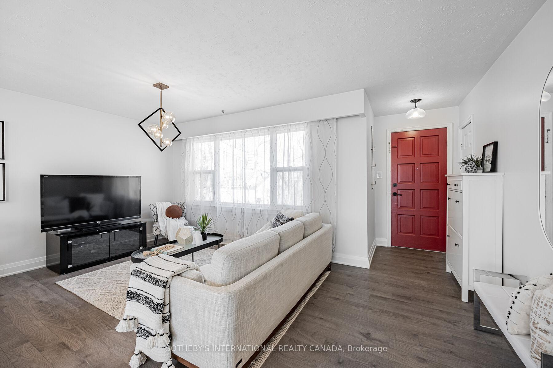 4075A Lawrence Avenue E, Toronto