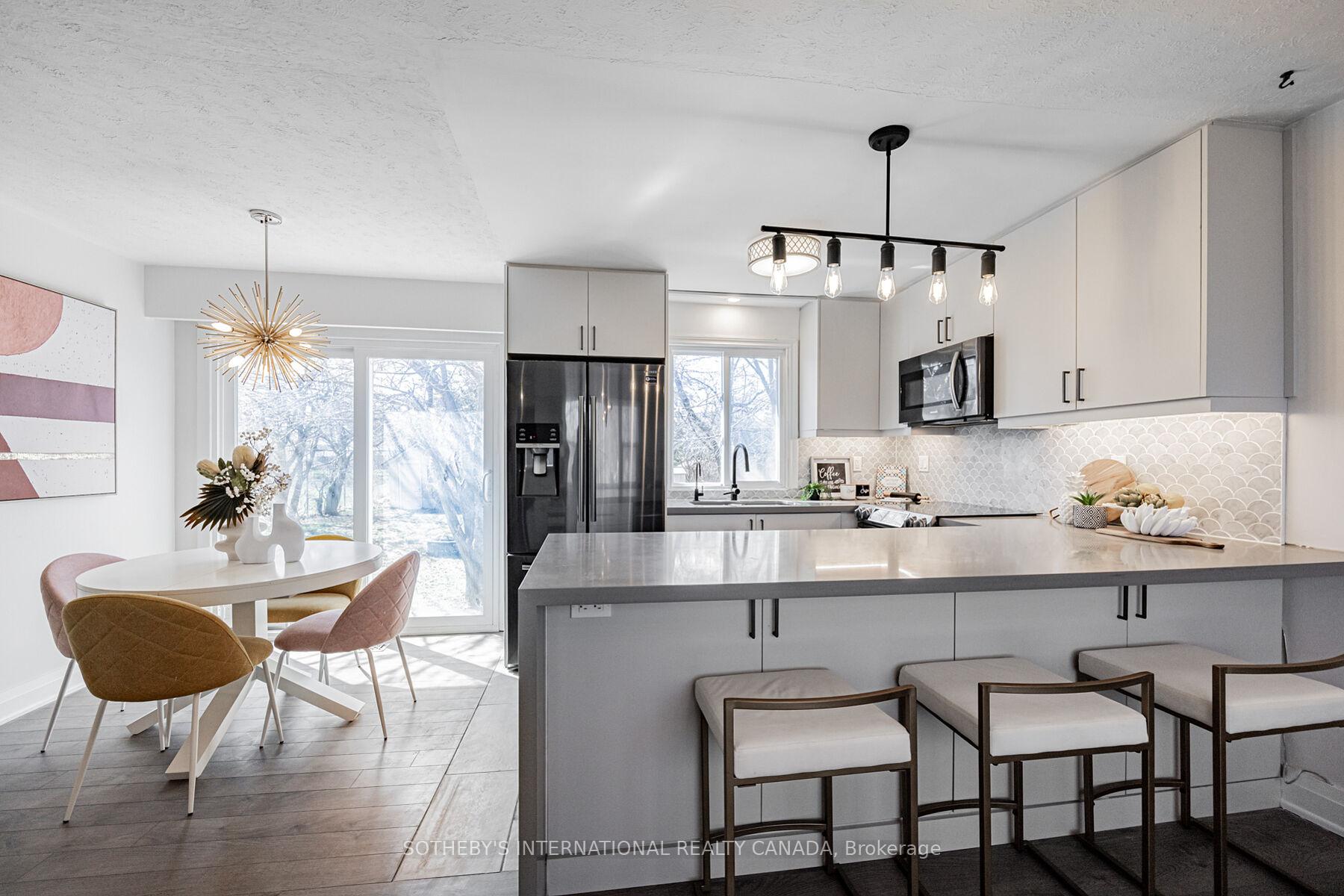 4075A Lawrence Avenue E, Toronto