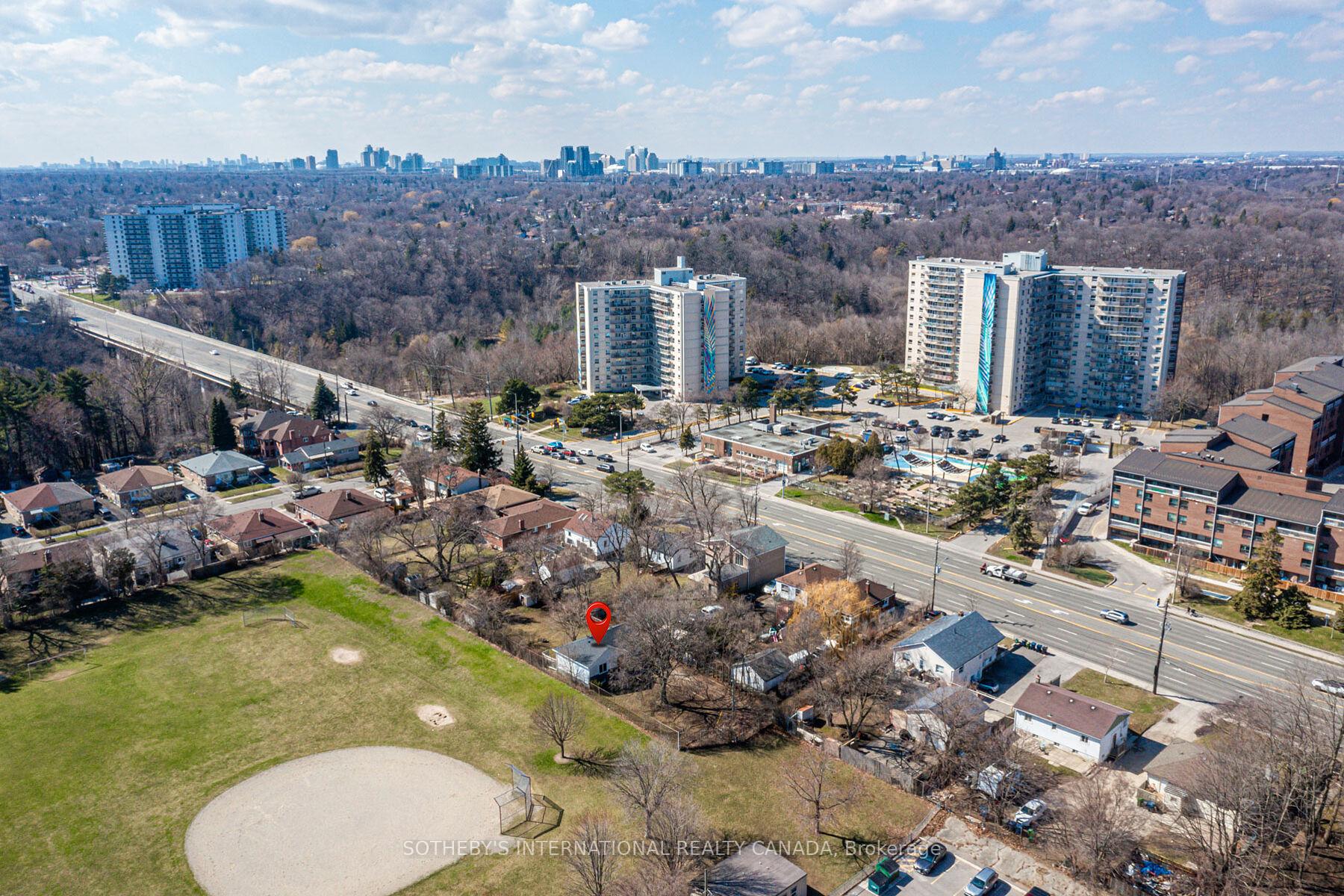 4075A Lawrence Avenue E, Toronto