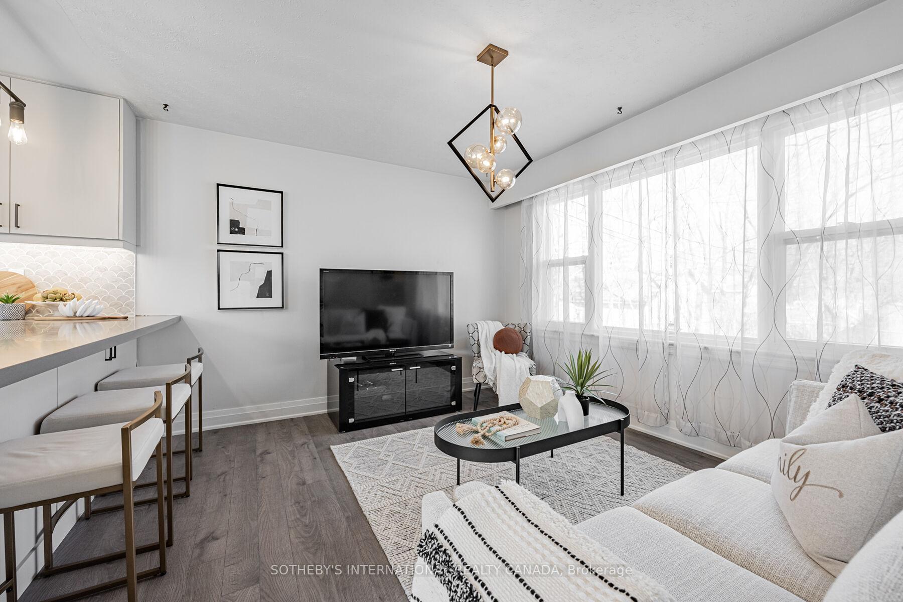 4075A Lawrence Avenue E, Toronto