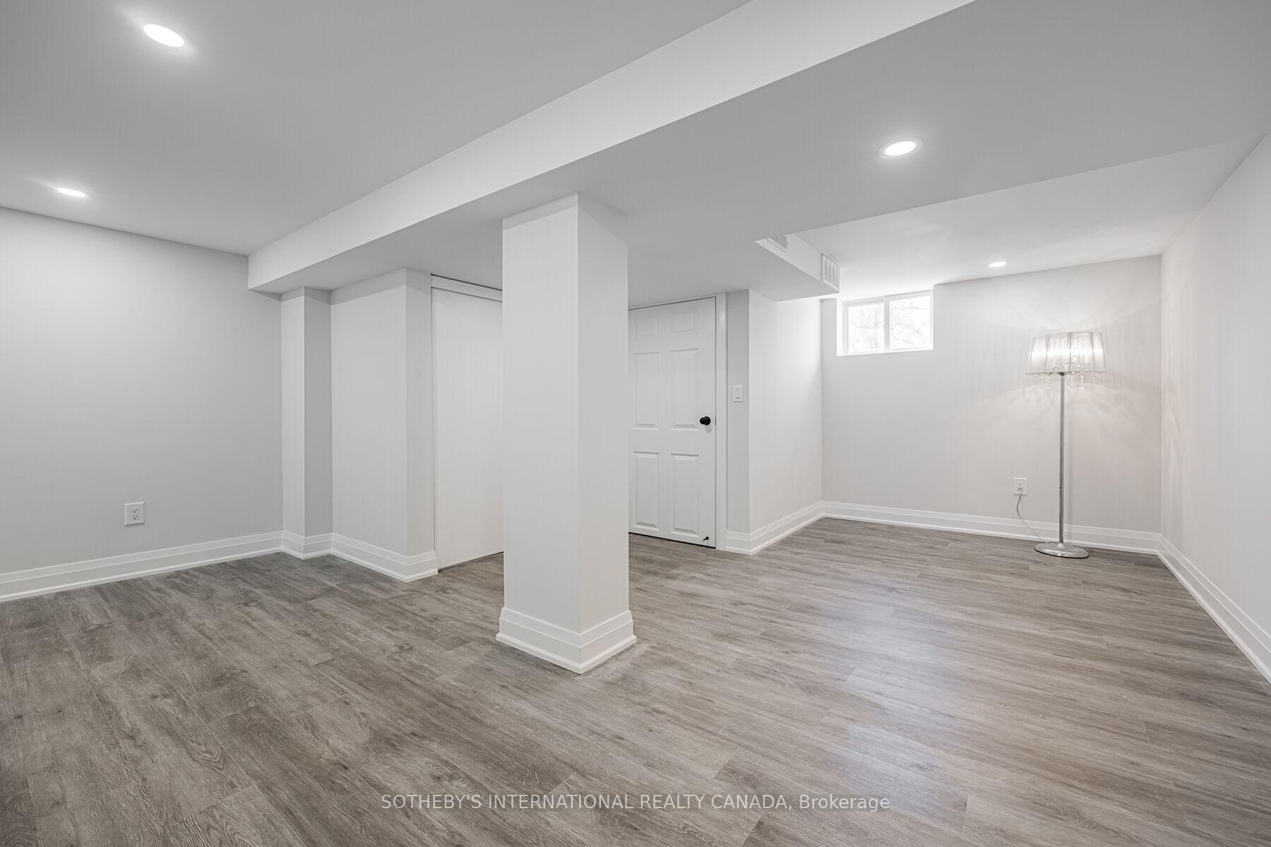 4075A Lawrence Avenue E, Toronto