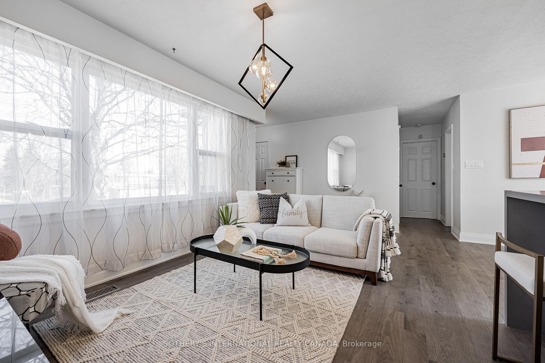 4075A Lawrence Avenue E, Toronto