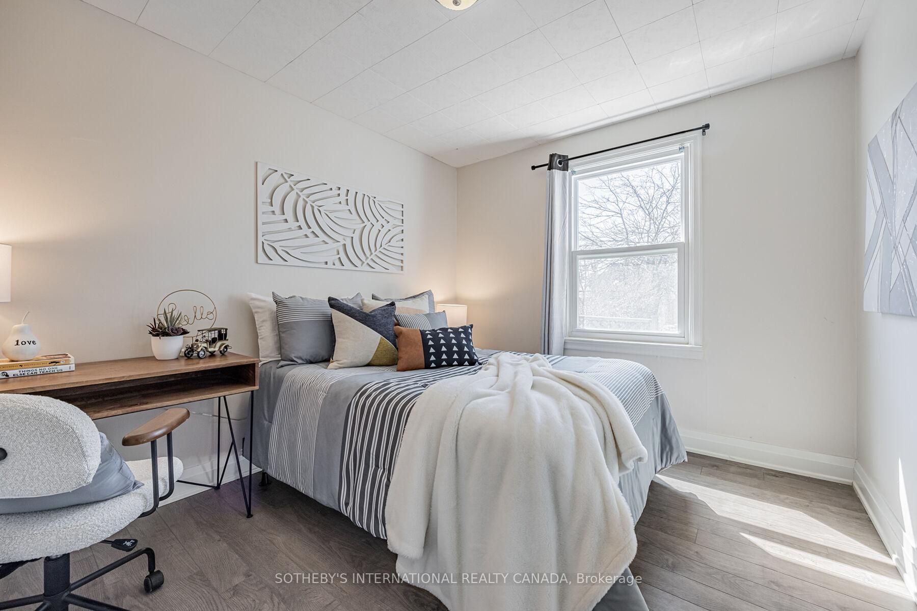 4075A Lawrence Avenue E, Toronto