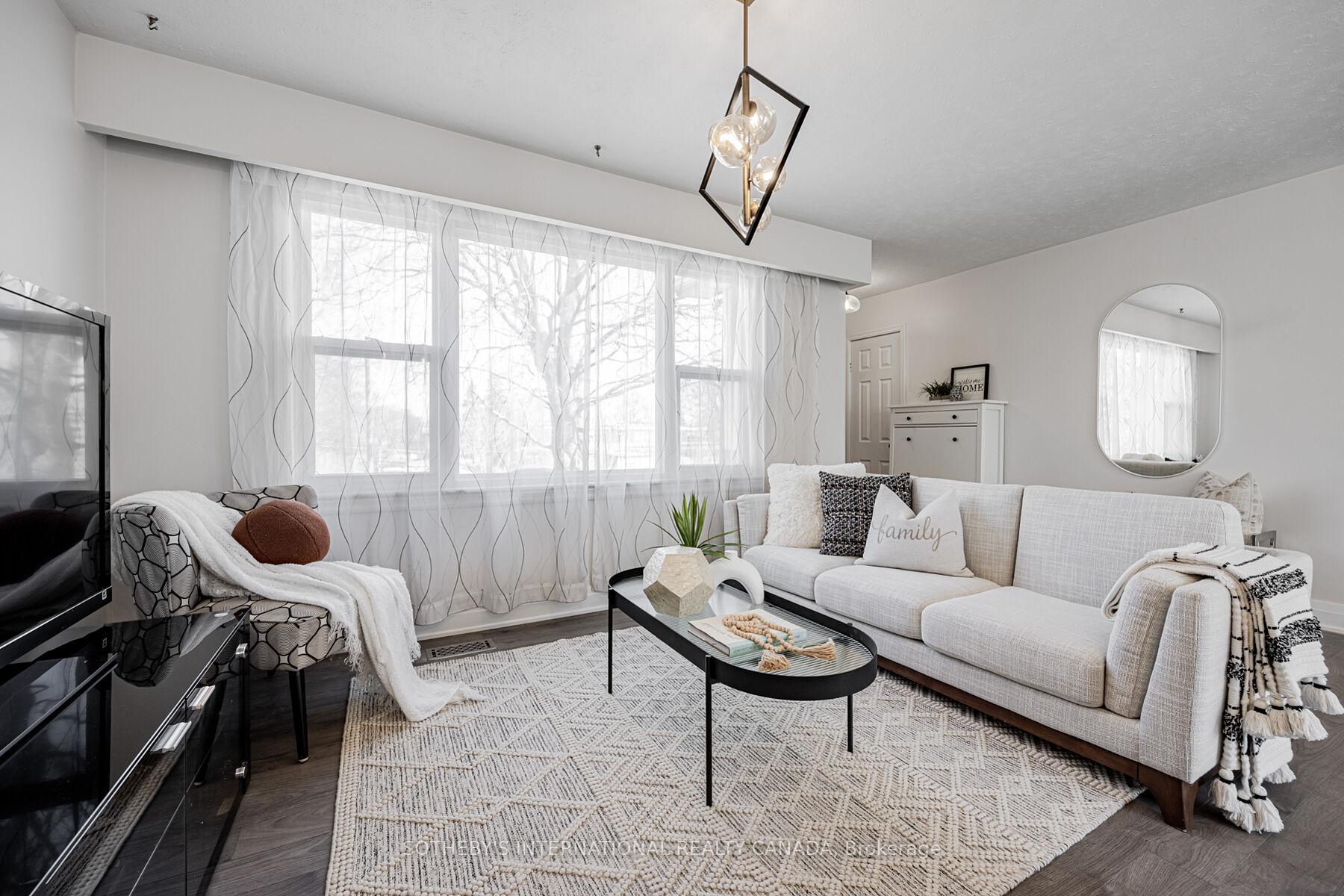 4075A Lawrence Avenue E, Toronto