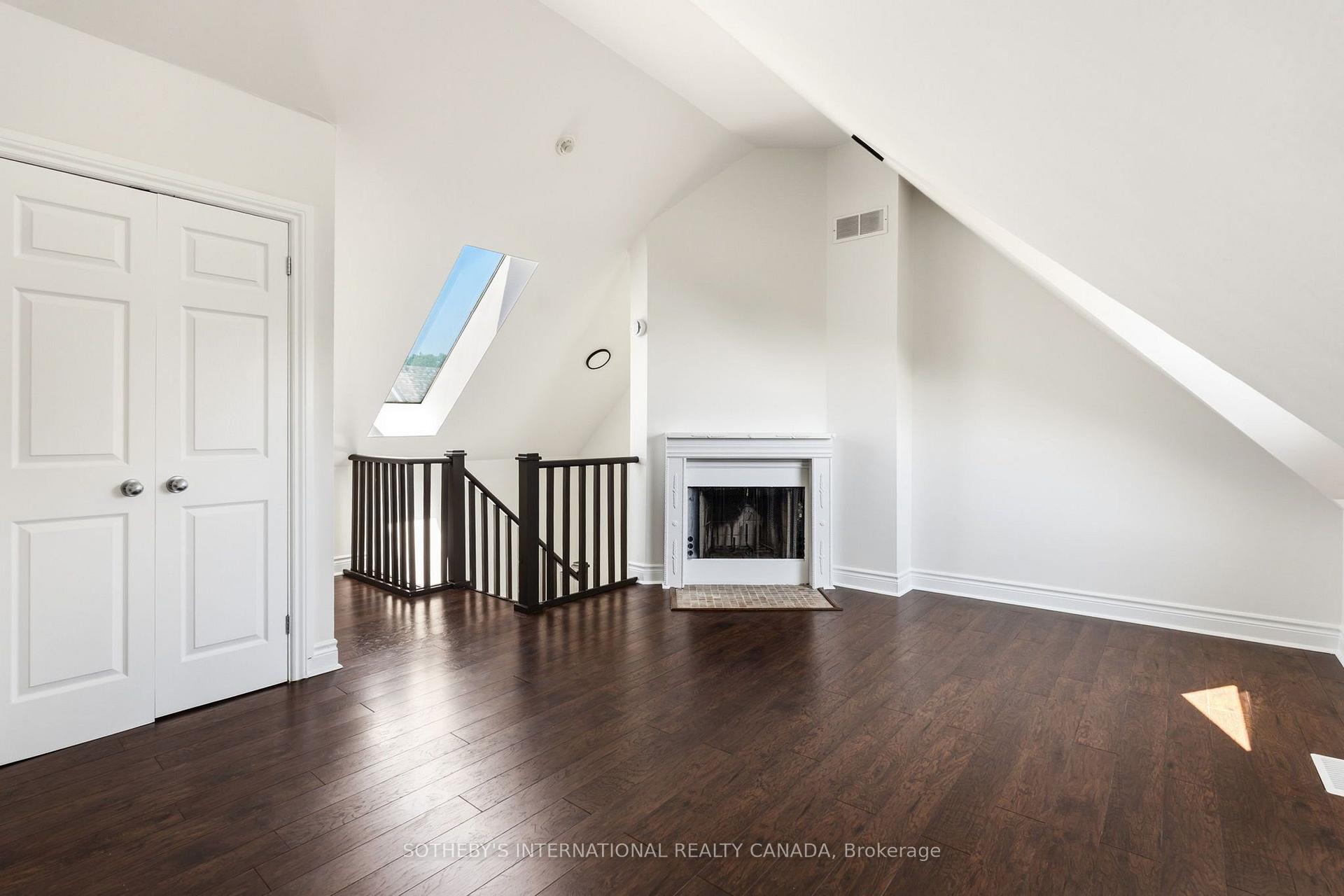 101 Hammersmith Avenue 210, Toronto Unit: 210