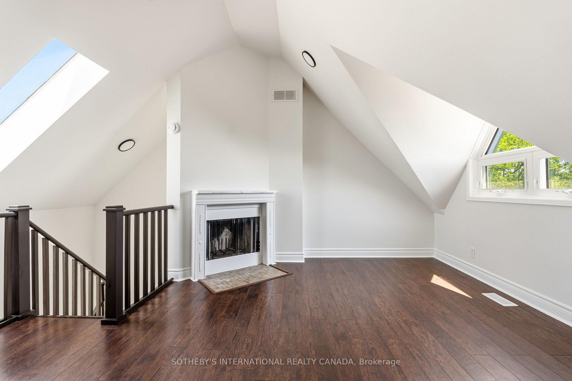 101 Hammersmith Avenue 210, Toronto Unit: 210