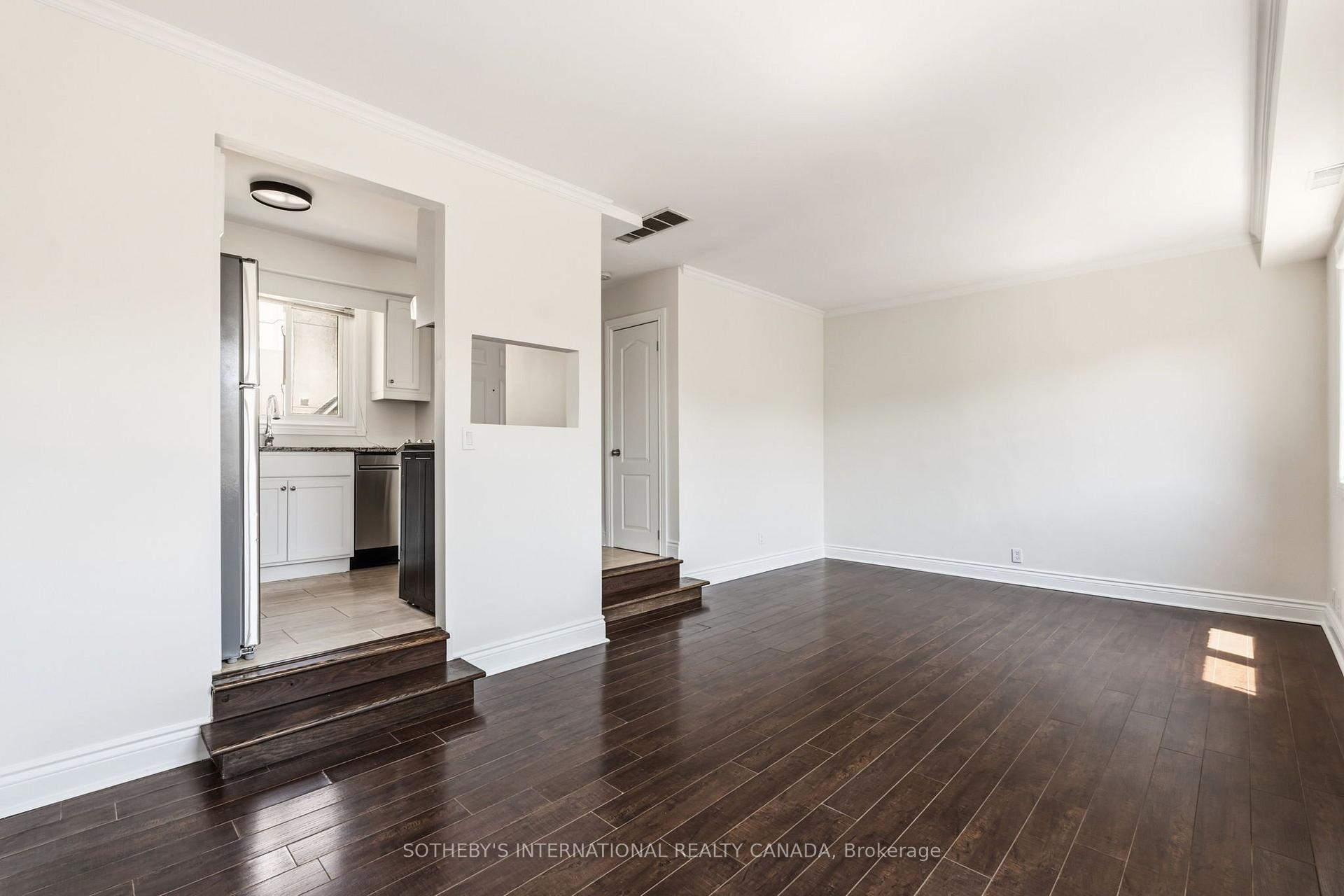 101 Hammersmith Avenue 210, Toronto Unit: 210